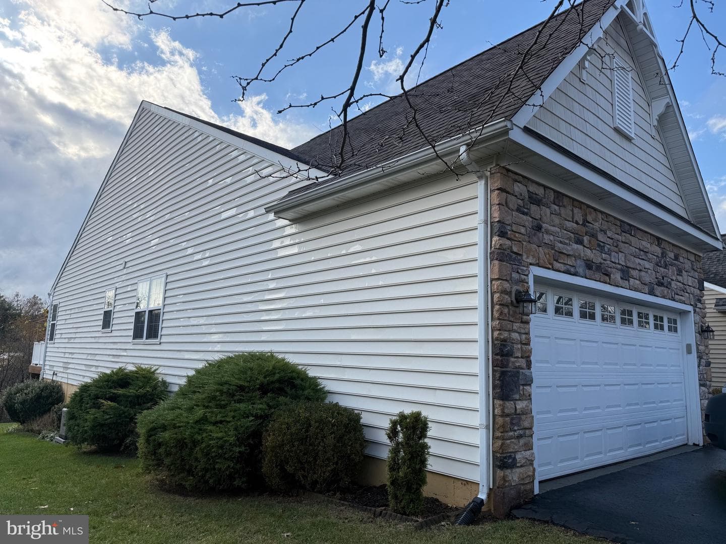 747 Crestview Boulevard photo 6