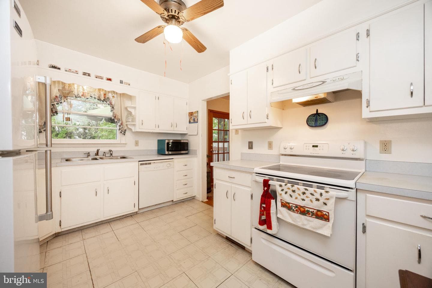 1113 York Avenue photo 13