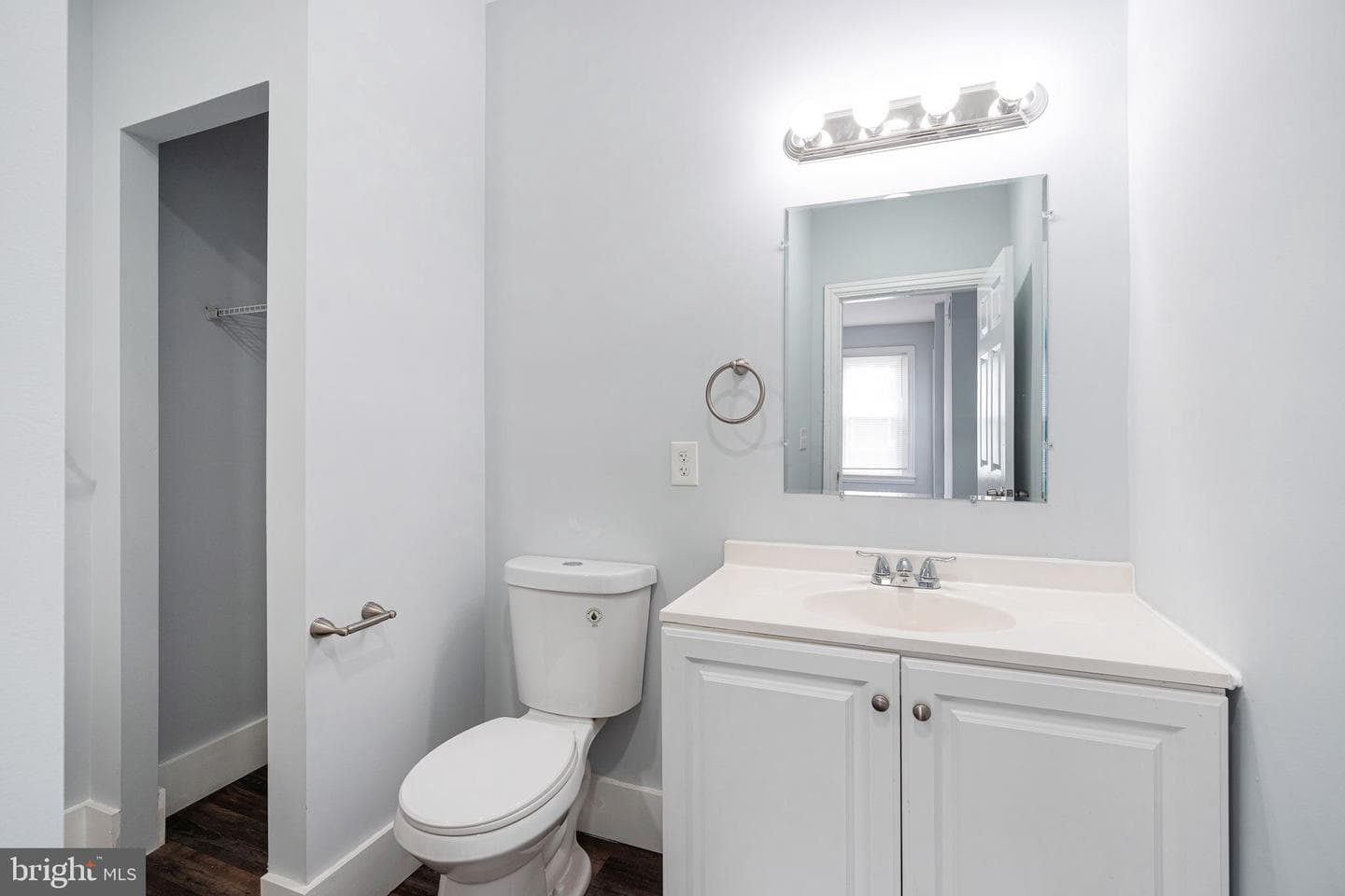 725 W Lafayette Street photo 16