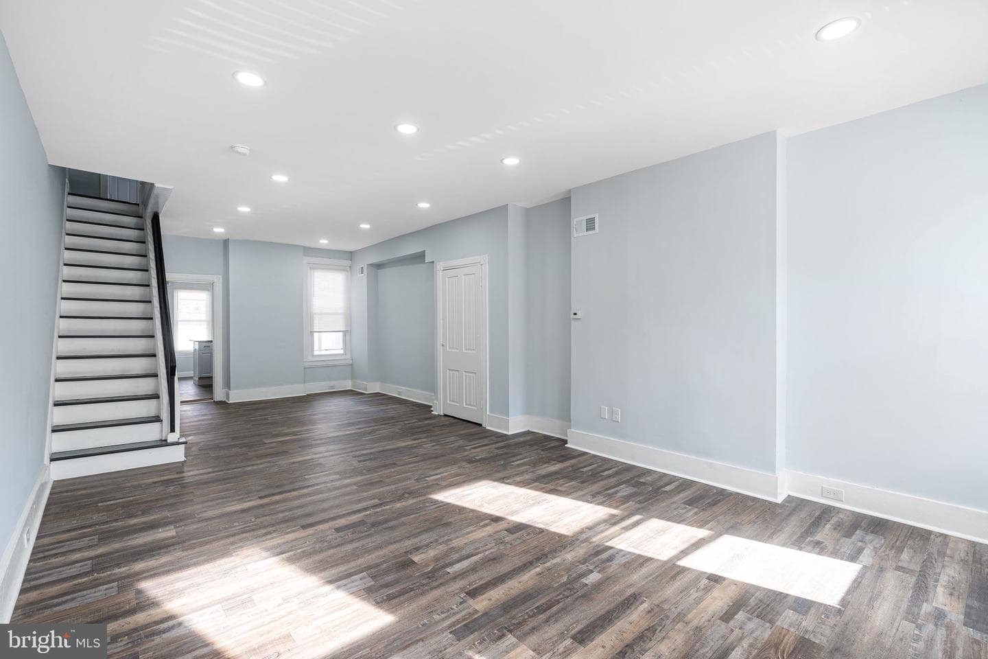 725 W Lafayette Street photo 3