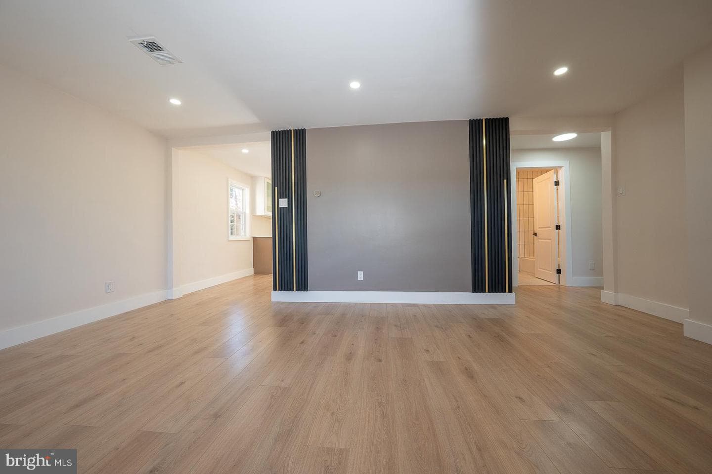 2900 E County Line Road photo 22