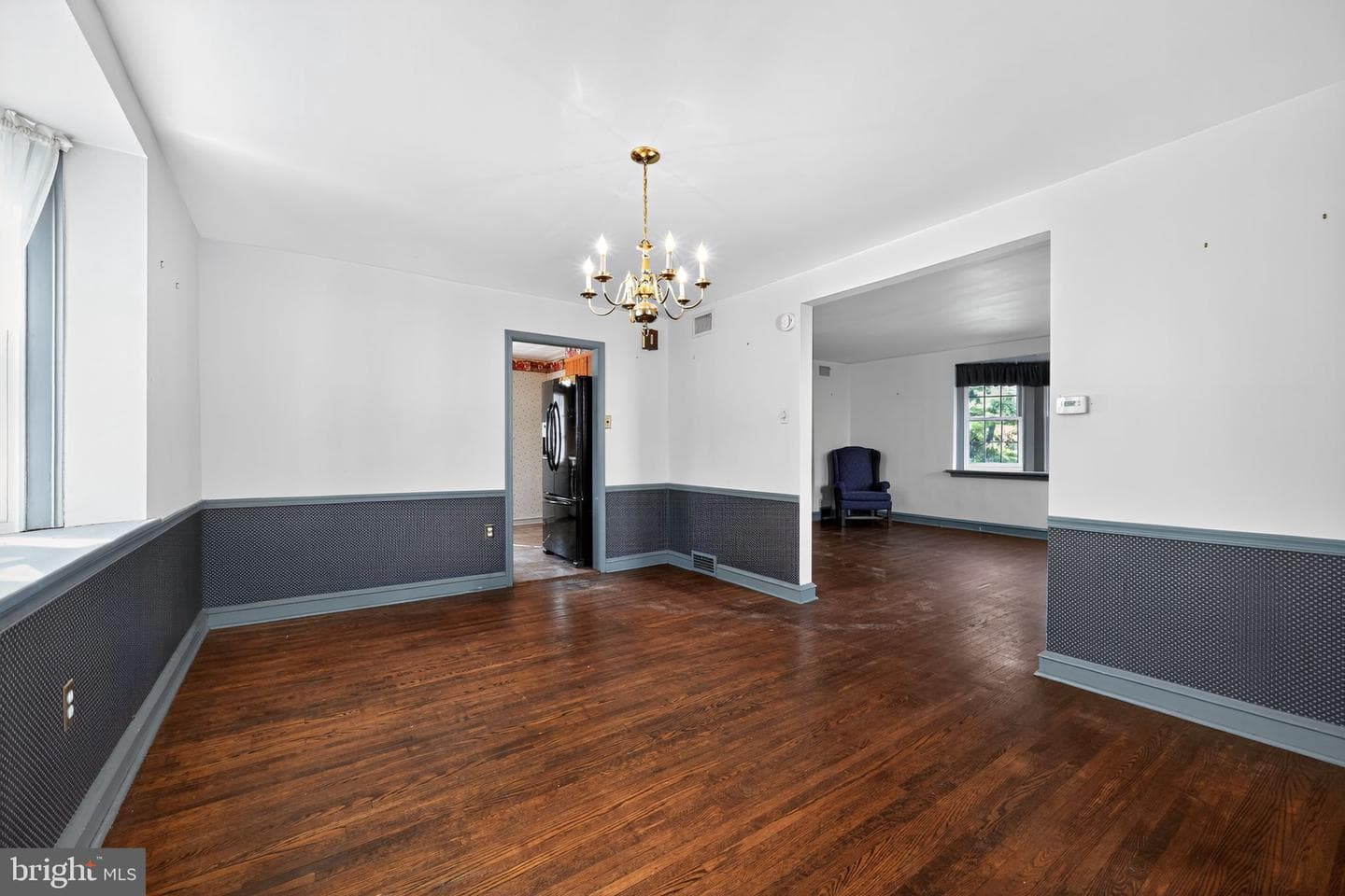 249 Forrest Avenue photo 11