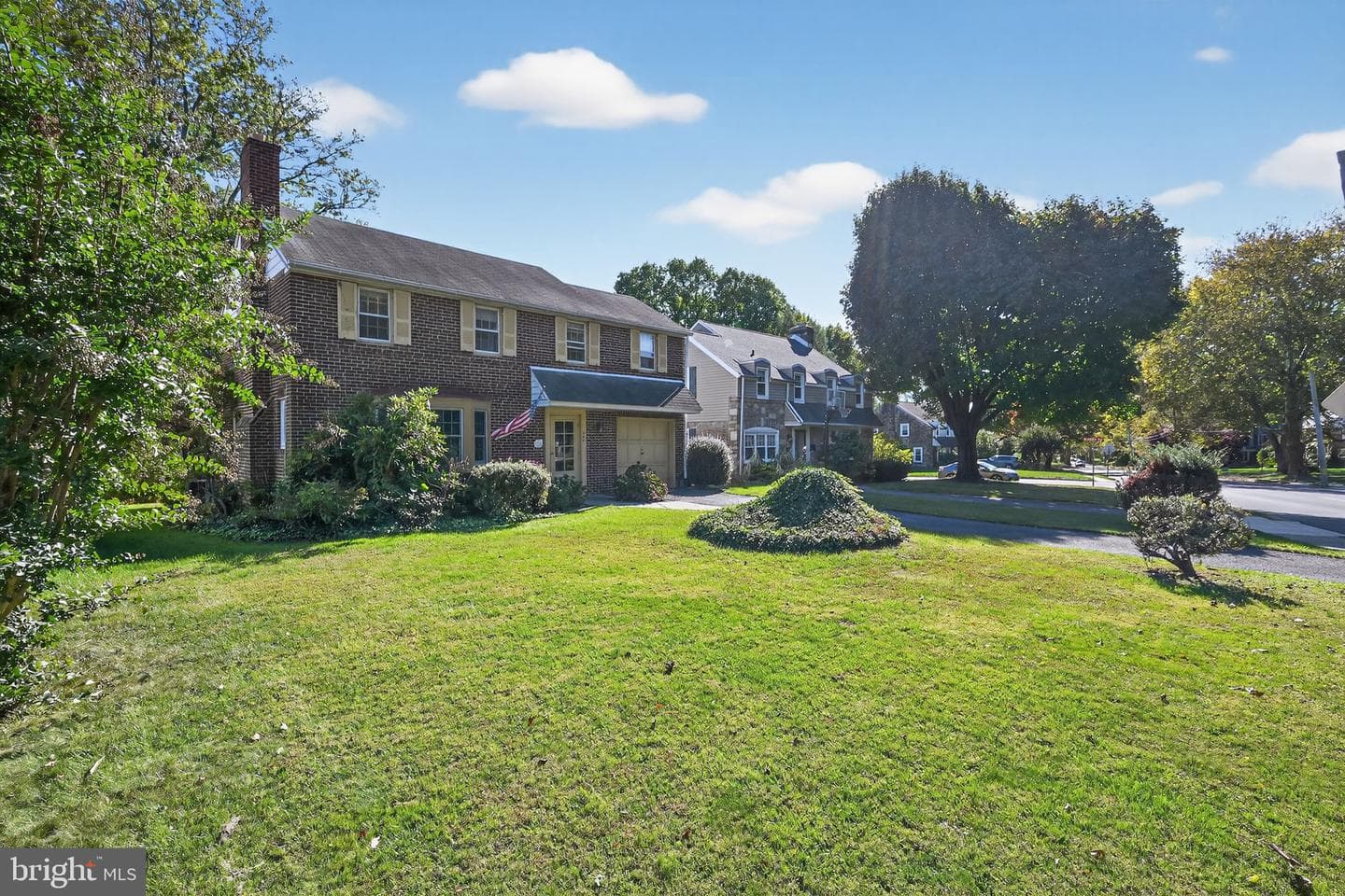 249 Forrest Avenue photo 3
