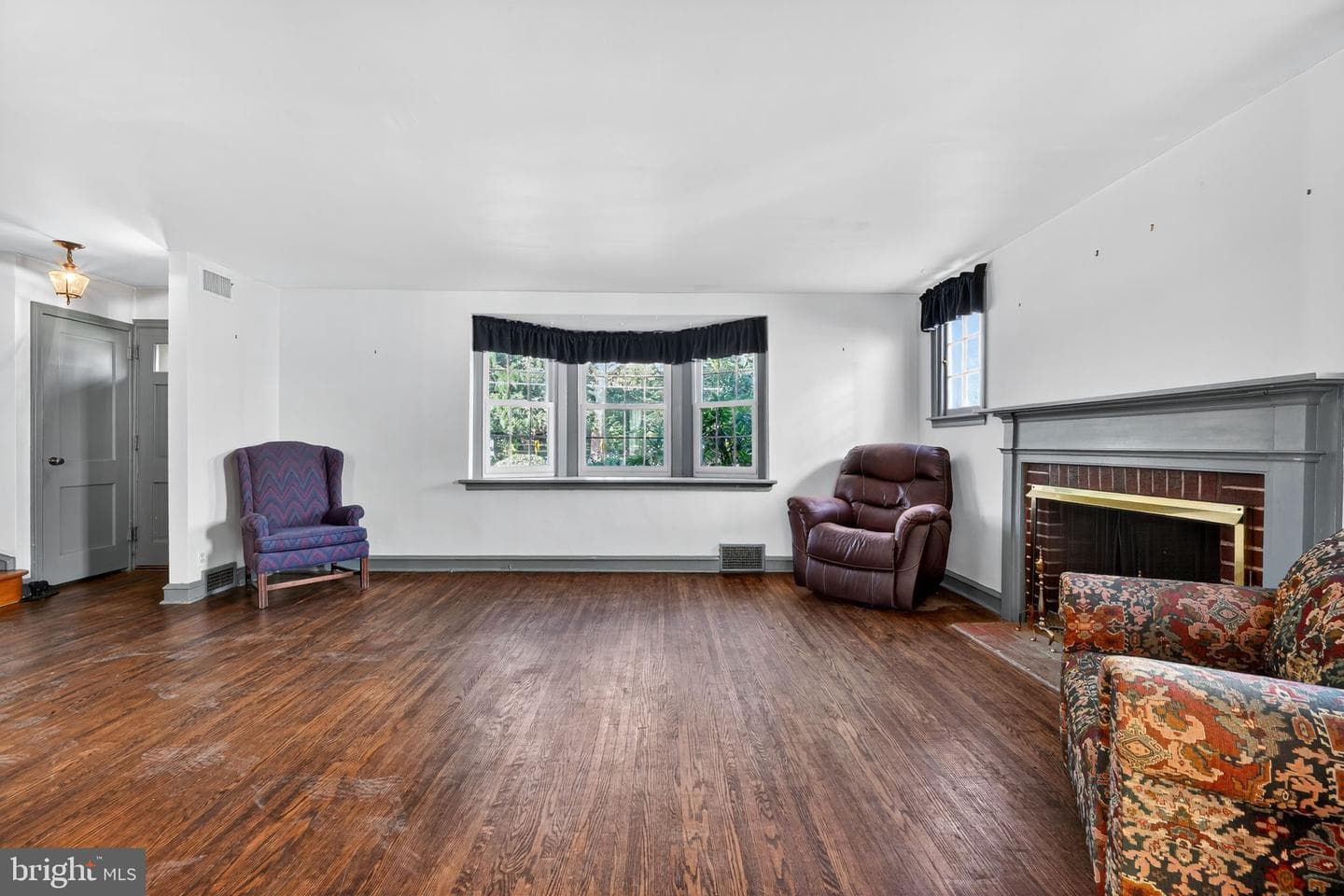 249 Forrest Avenue photo 5