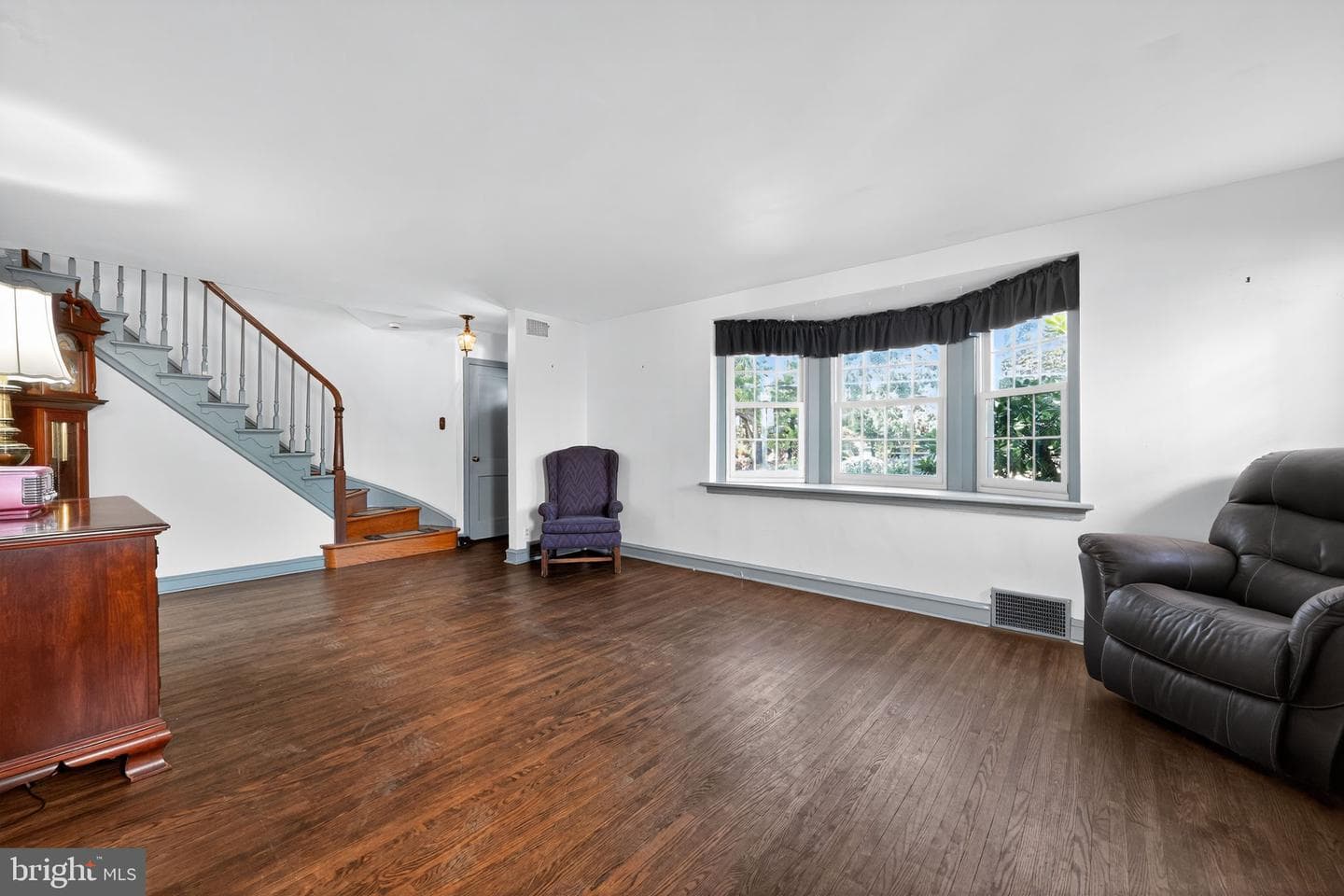 249 Forrest Avenue photo 6