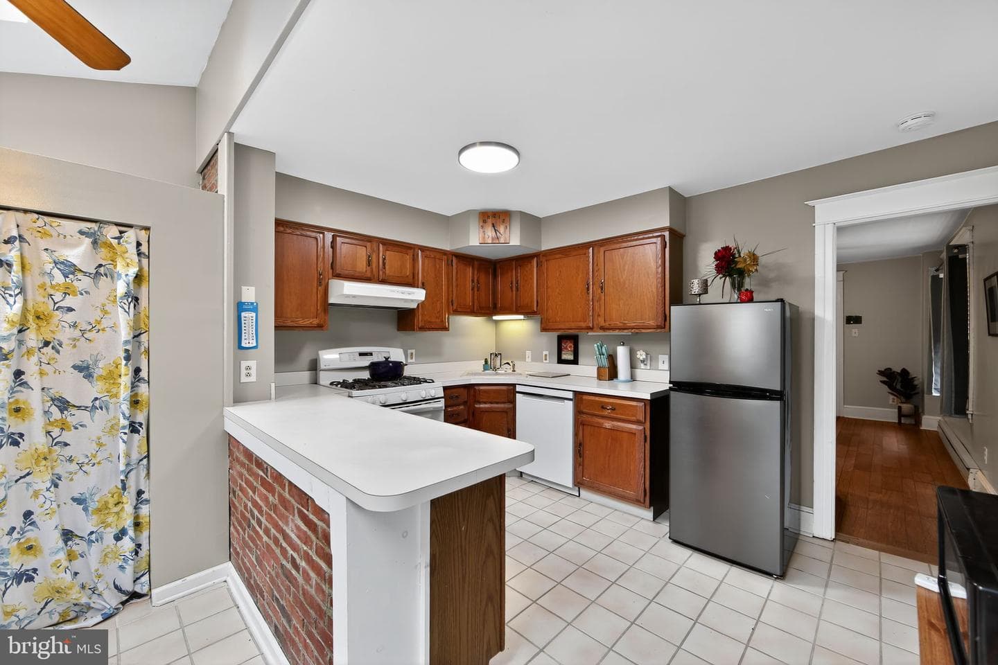 1050 South Street photo 7