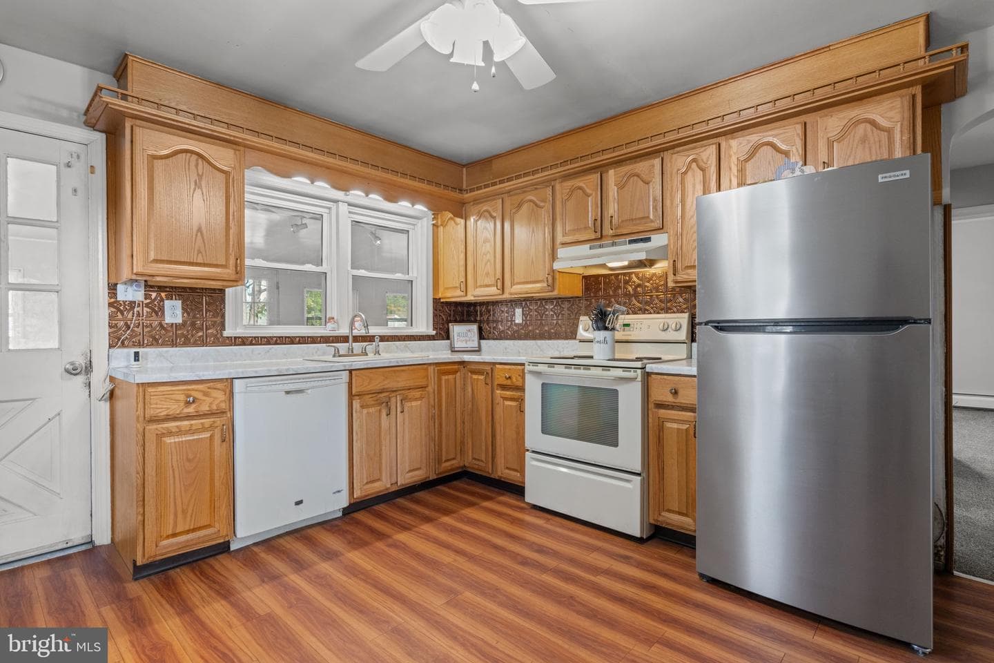 210 Castello Avenue photo 13