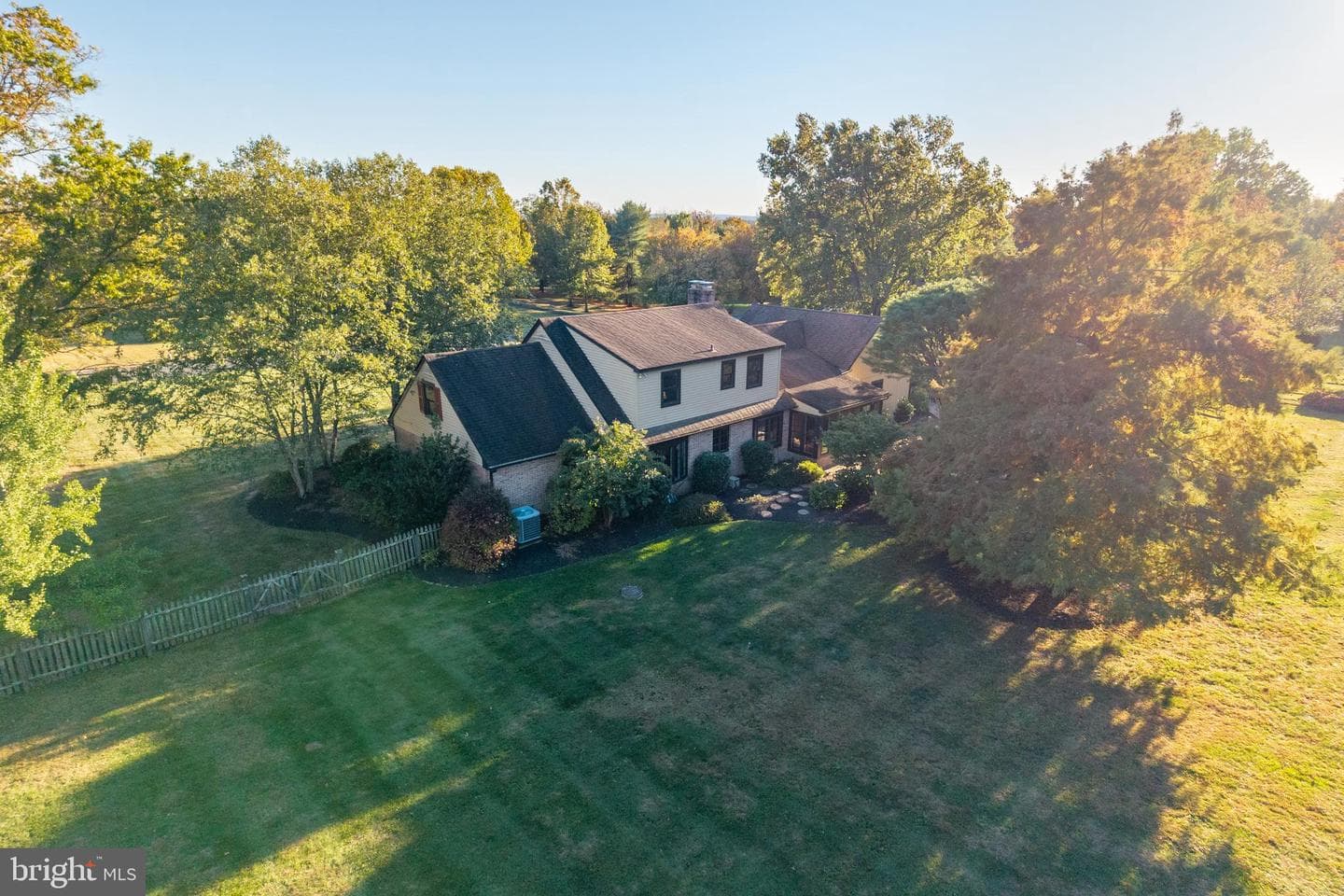 771 Sharon Lane photo 5