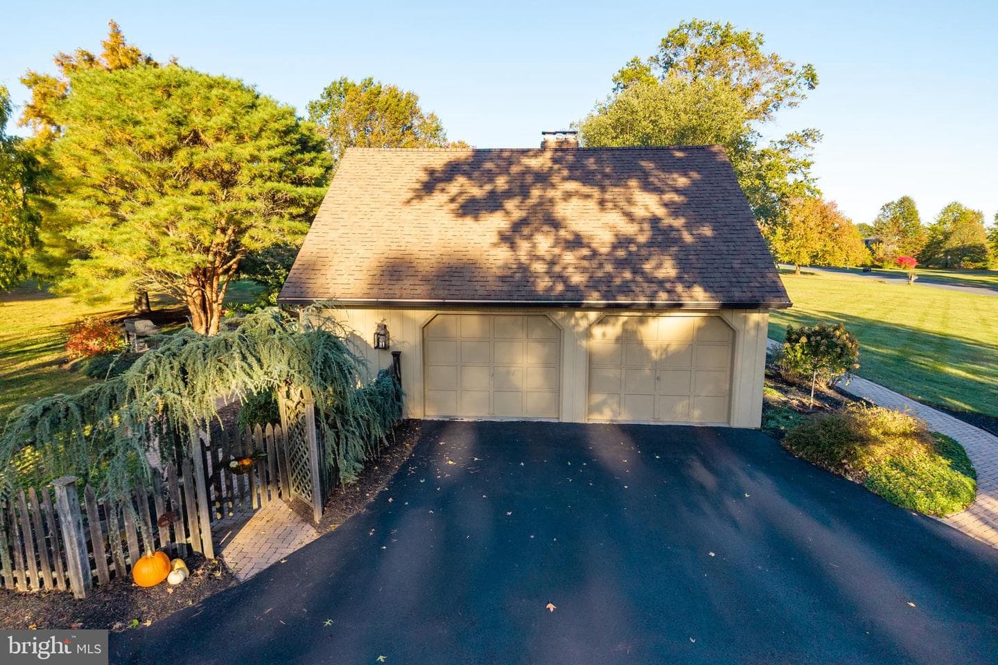 771 Sharon Lane photo 7