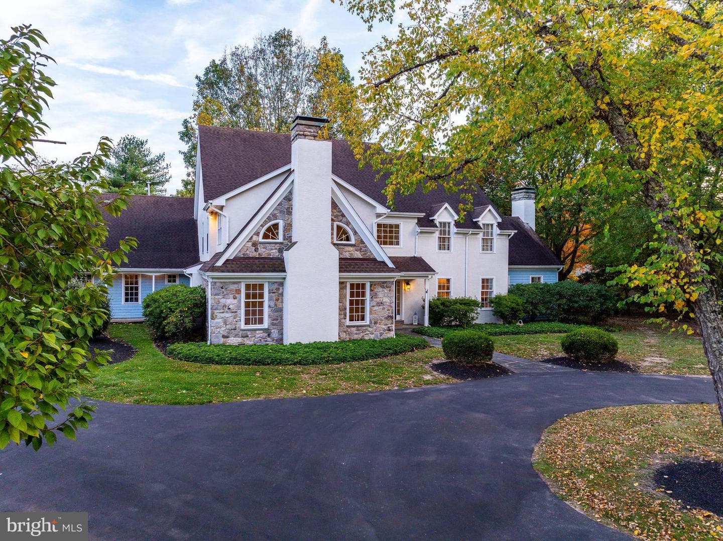 900 Gladestry Lane photo 38
