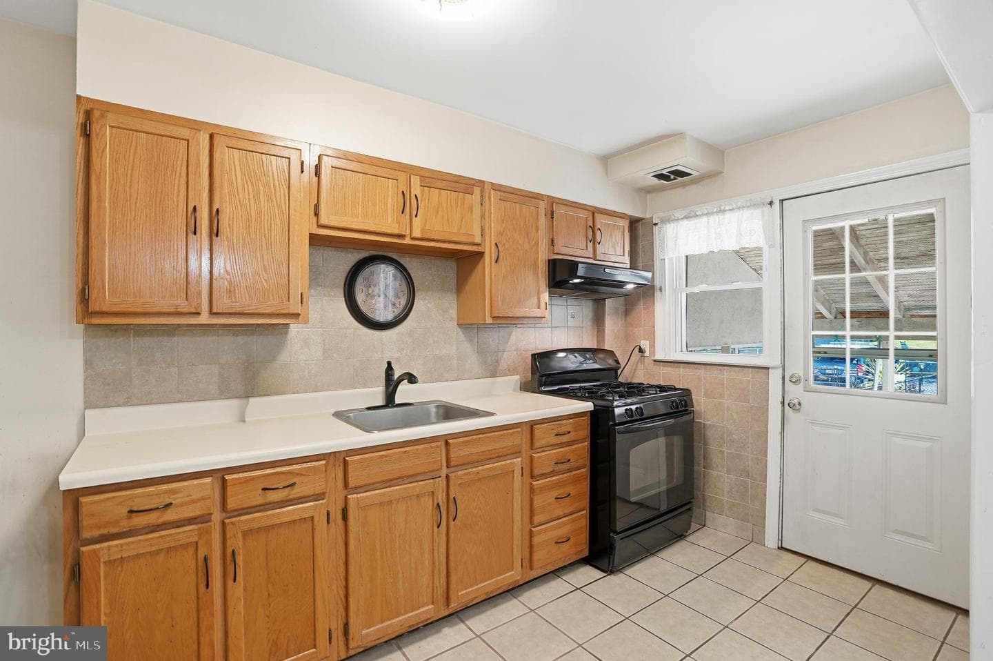 1028 Poplar Street photo 5