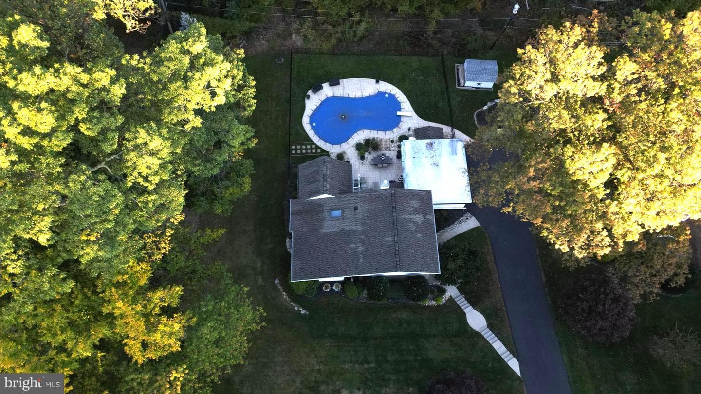 141 Greenwood Drive photo 19