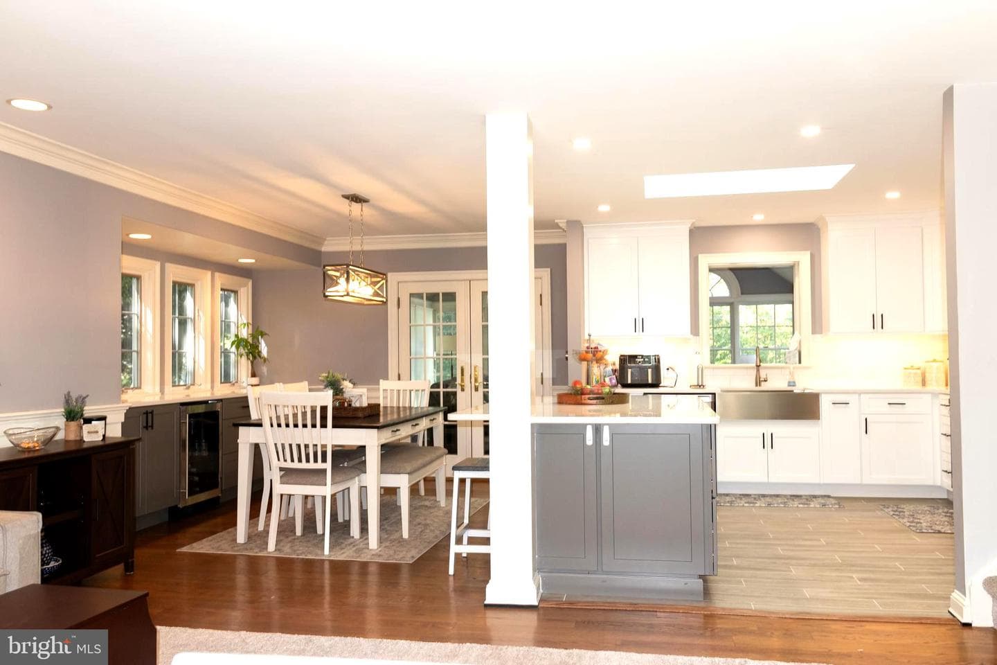 141 Greenwood Drive photo 2