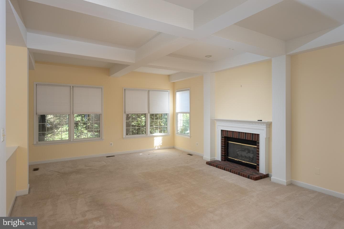 553 Exeter Court photo 15