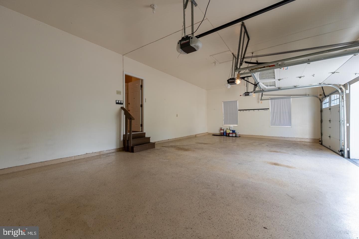 553 Exeter Court photo 36