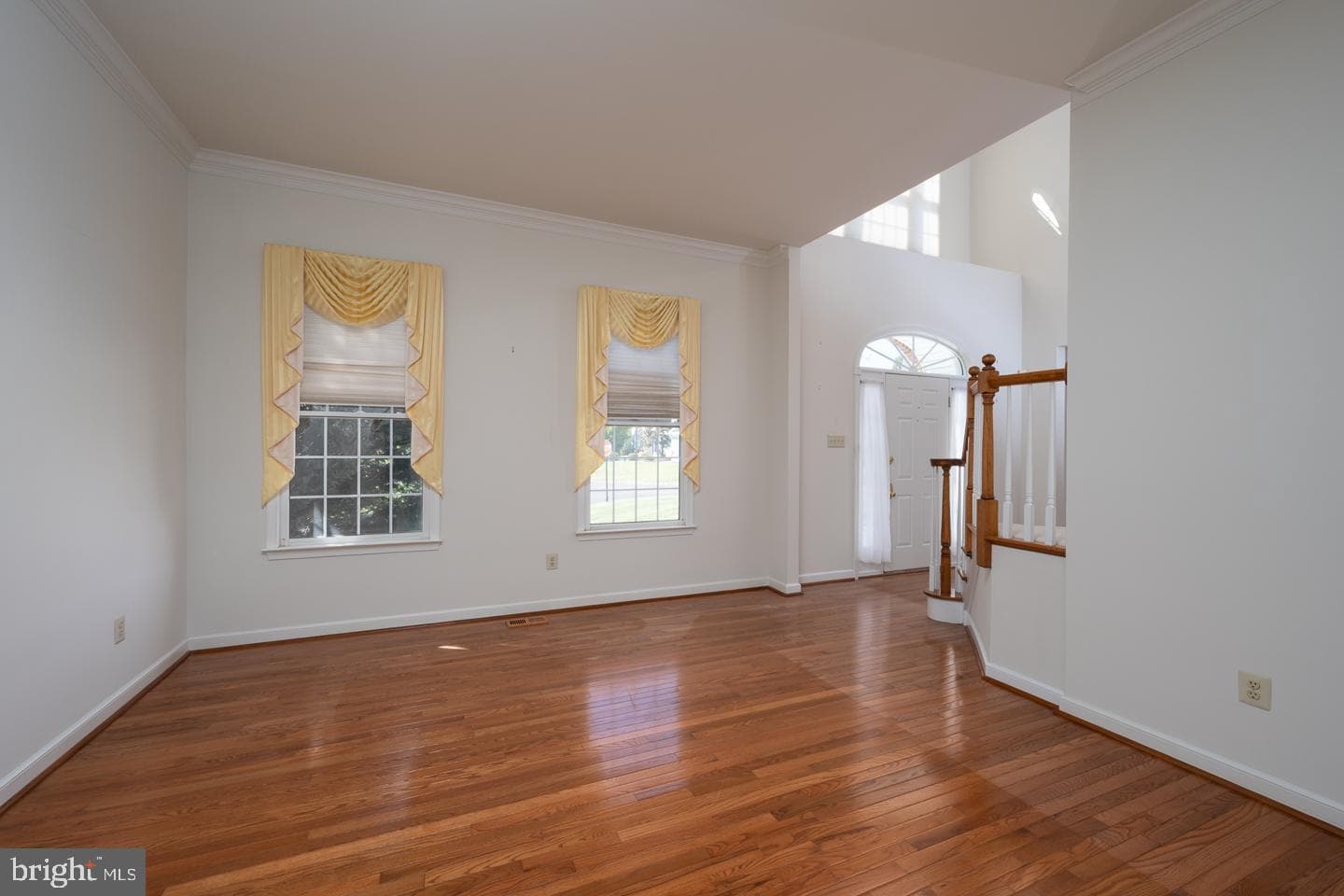 553 Exeter Court photo 4