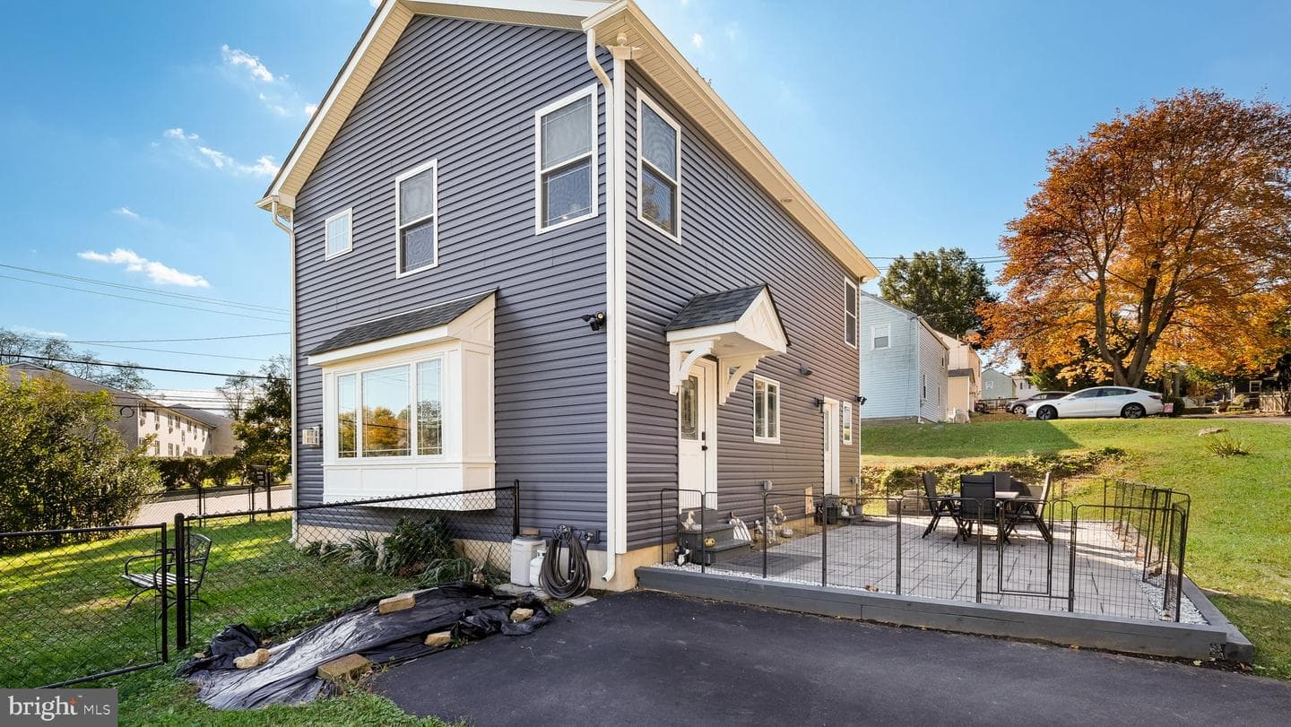 1104 N York Road photo 36