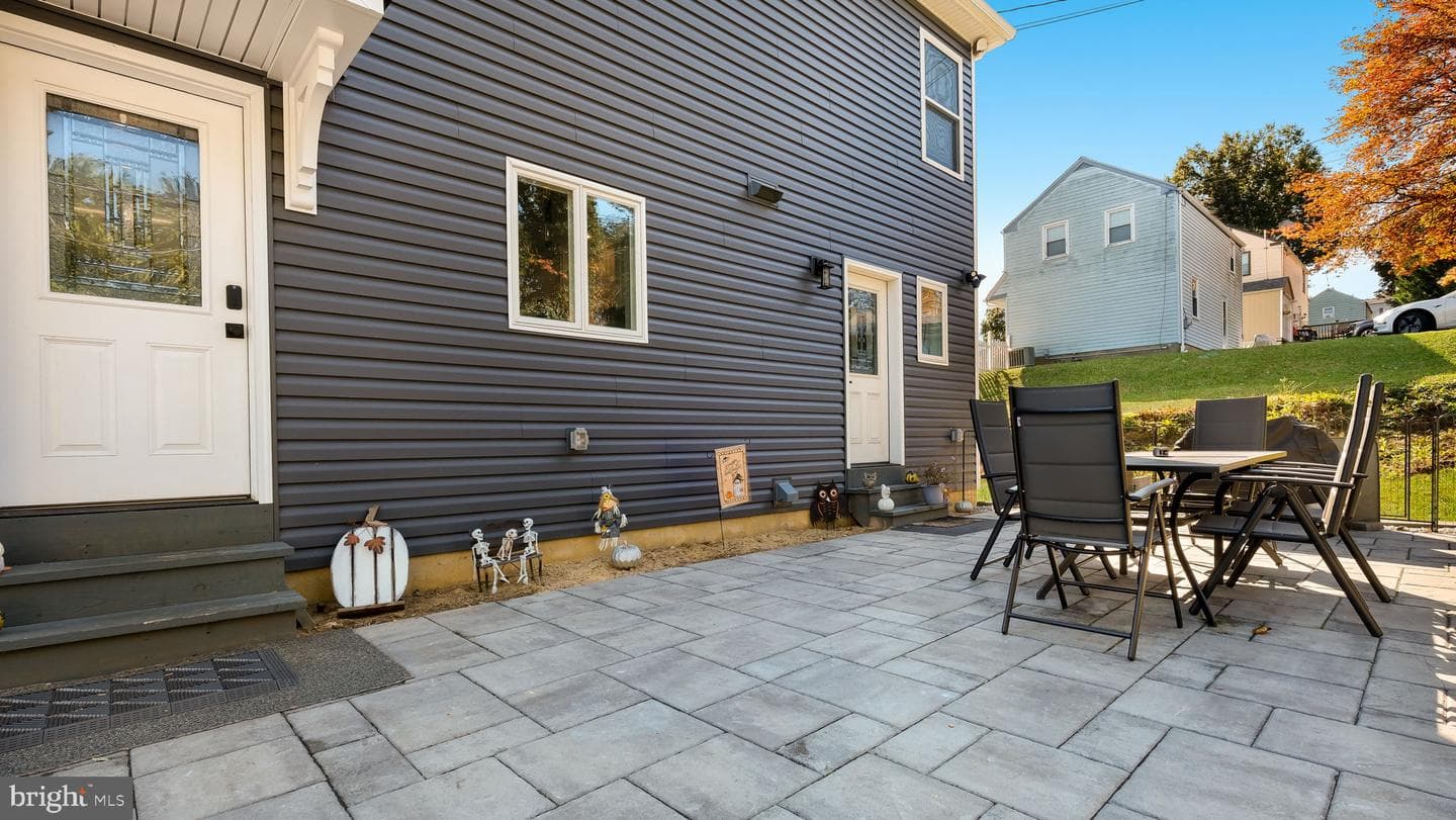 1104 N York Road photo 39