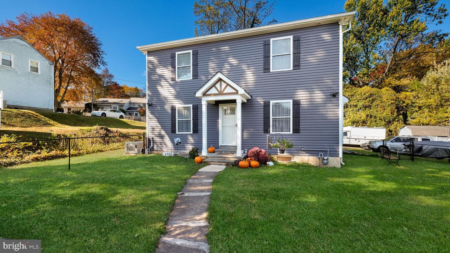 1104 N York Road photo 5