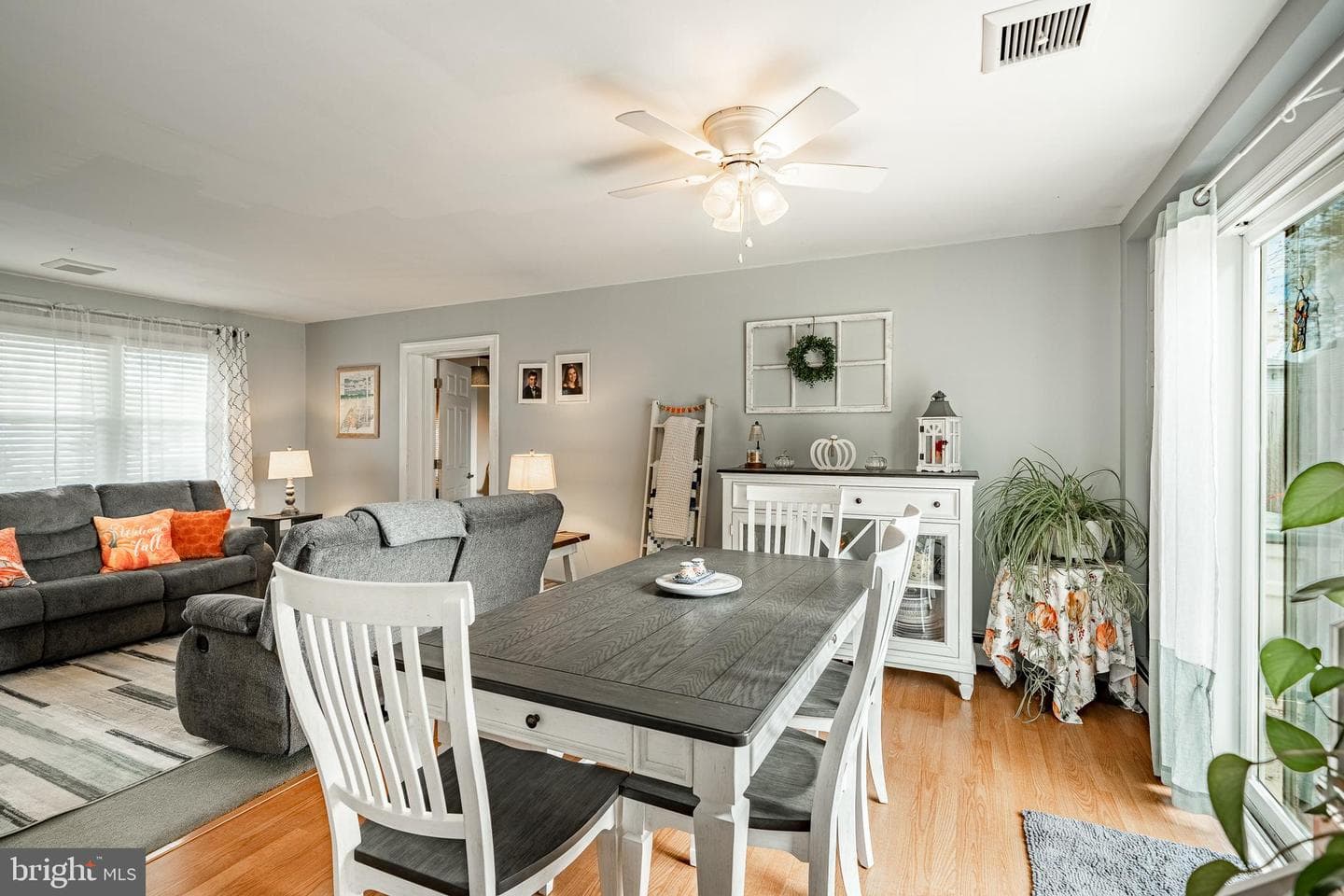 3154 Sycamore Lane photo 8