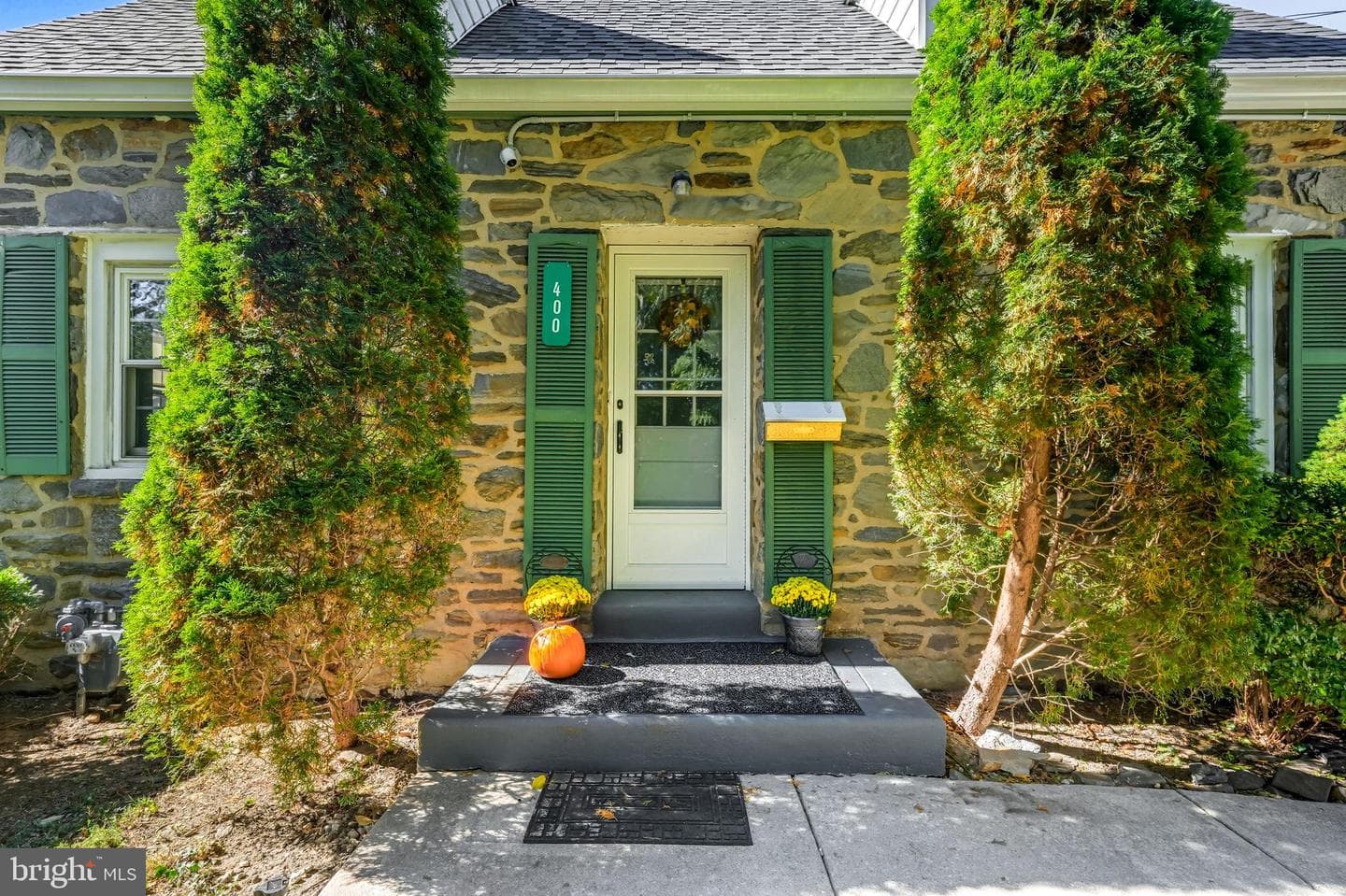 400 Witley Road photo 2
