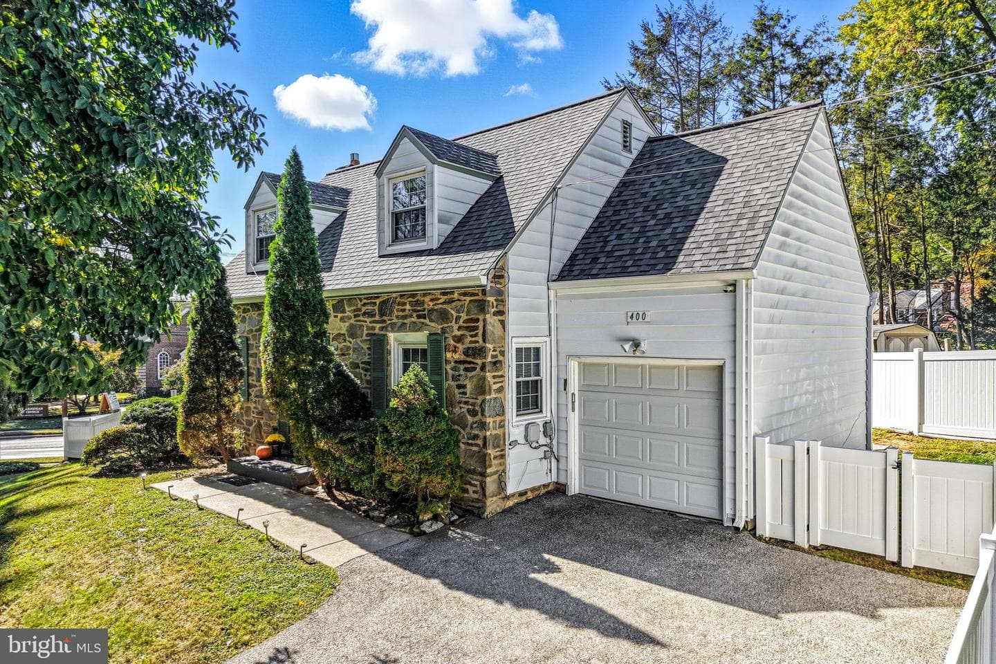 400 Witley Road photo 3