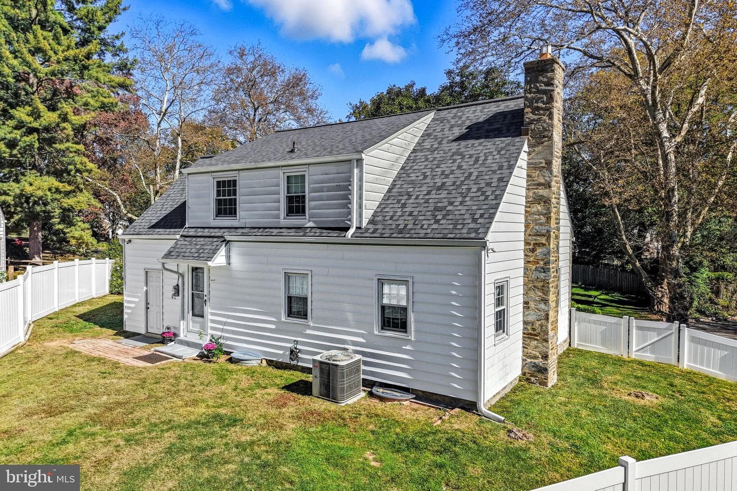 400 Witley Road photo 31