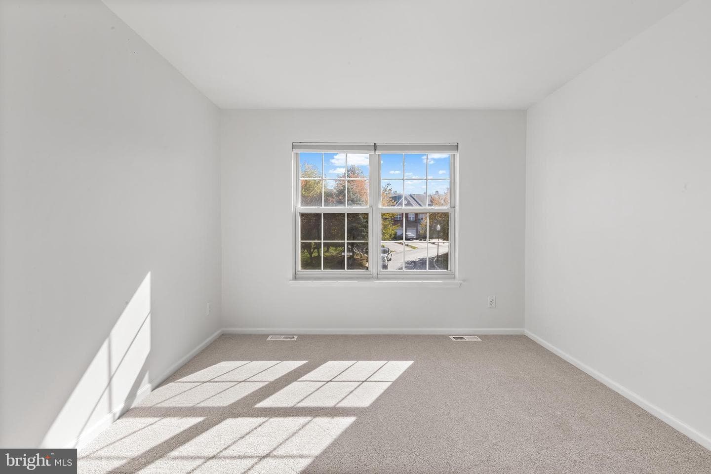 272 Militia Drive photo 33