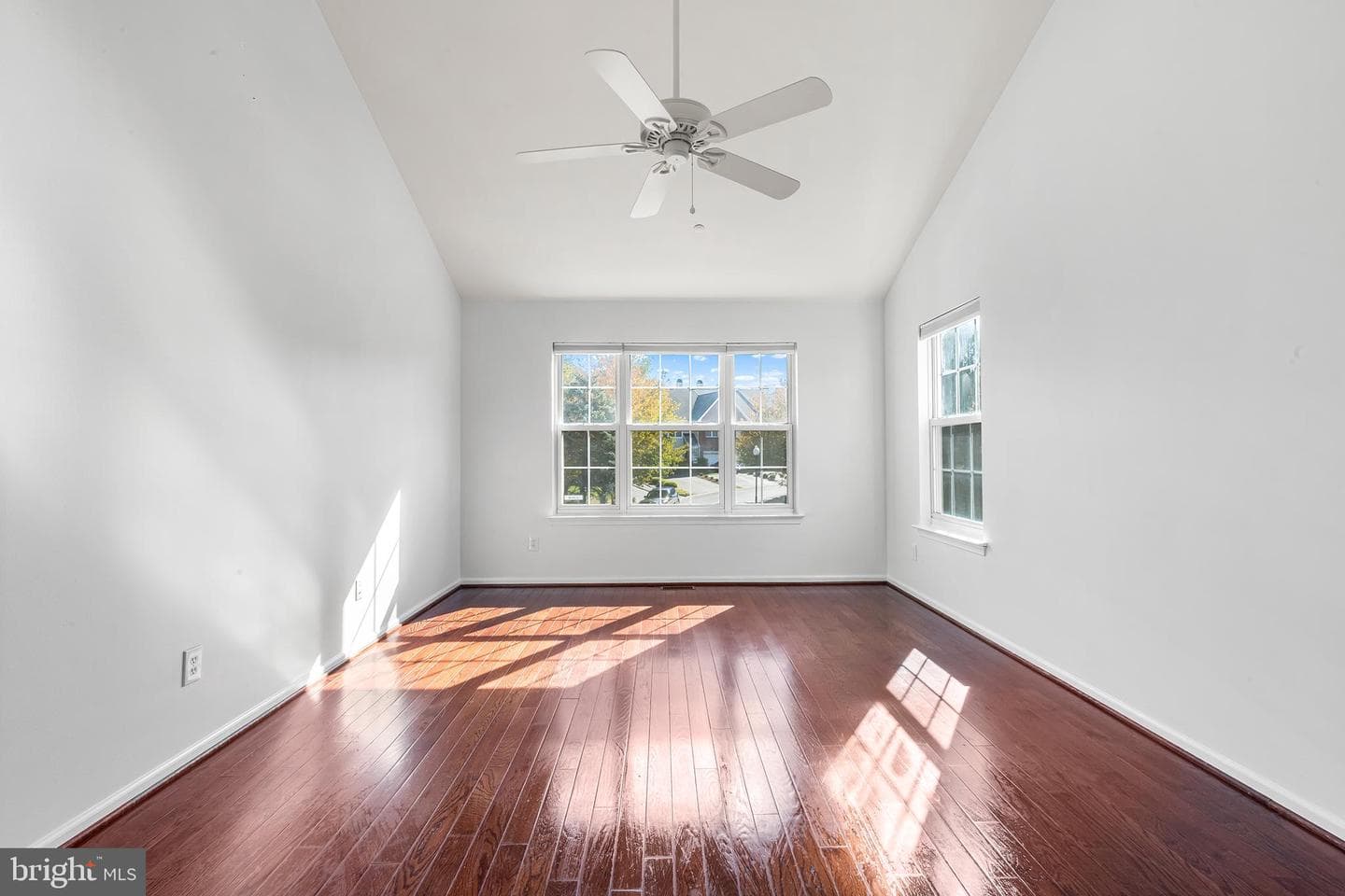 272 Militia Drive photo 42