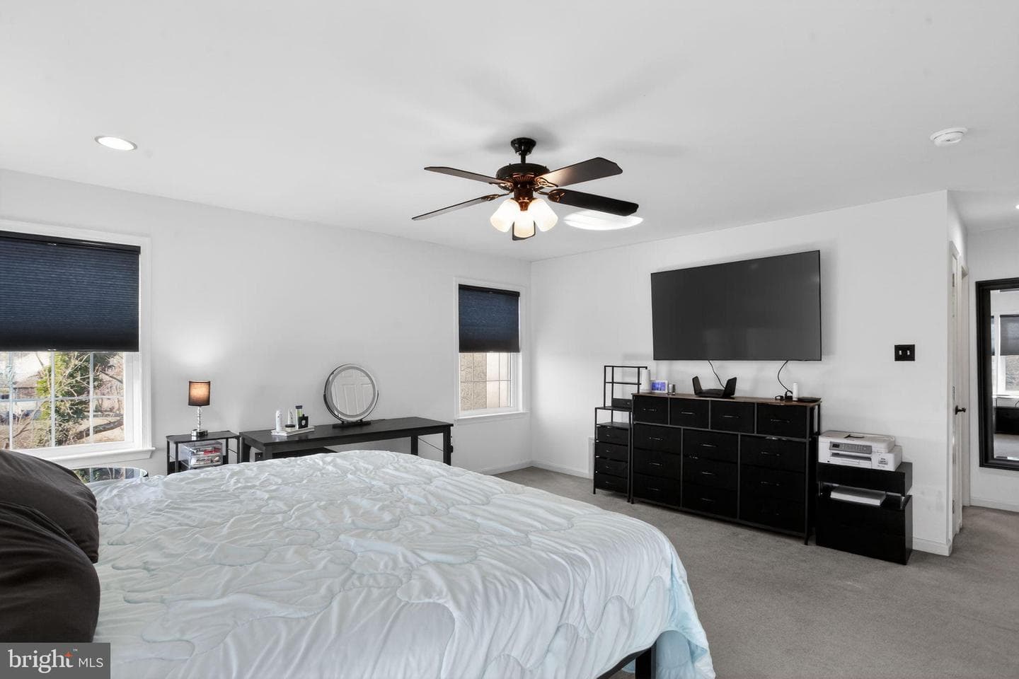 201 Victoria Court photo 17