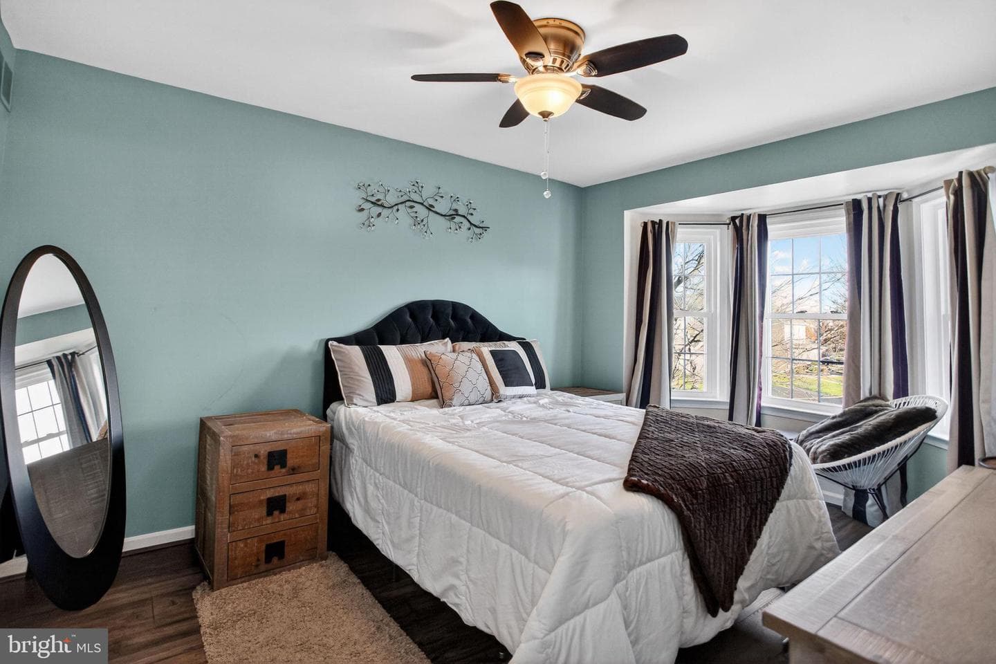 201 Victoria Court photo 19