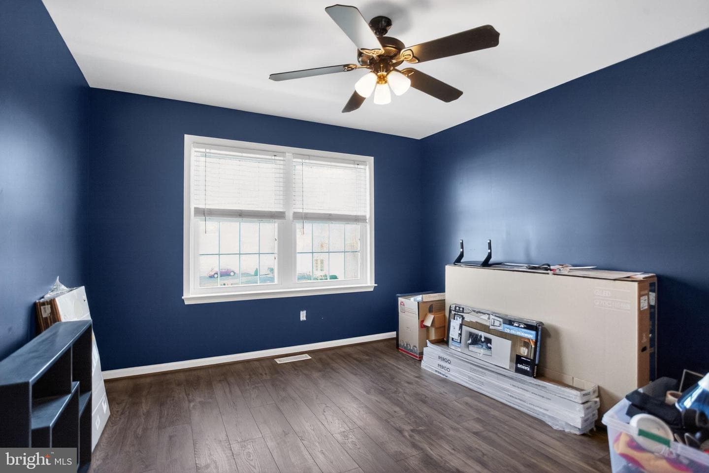 201 Victoria Court photo 21