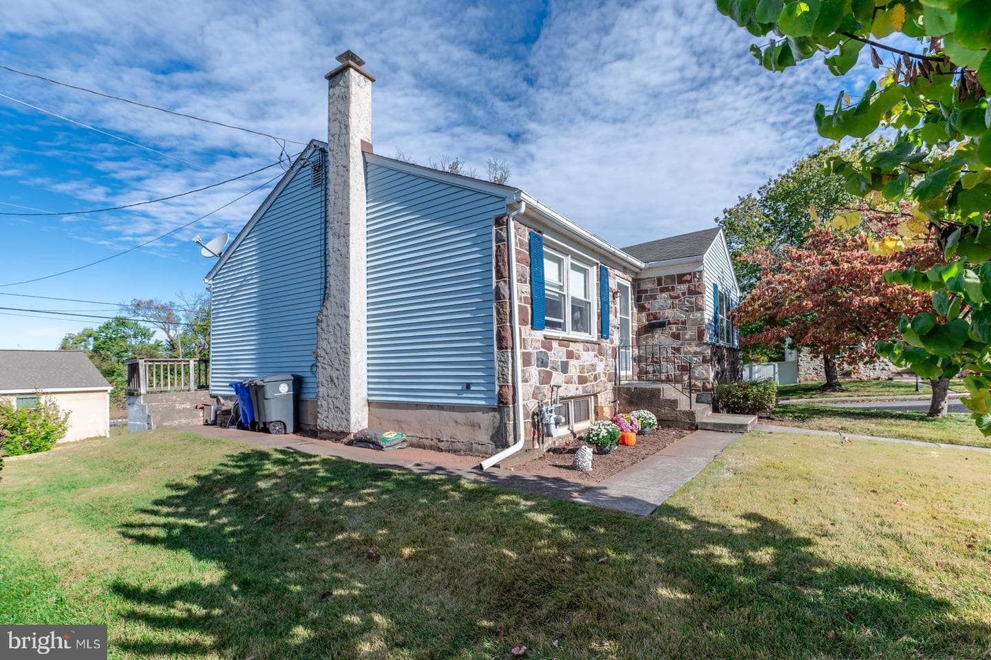 677 Oakdale Avenue photo 24