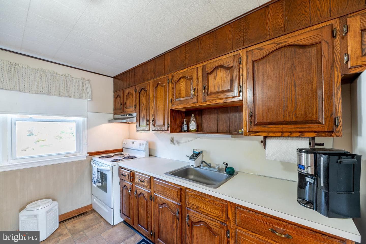 677 Oakdale Avenue photo 4