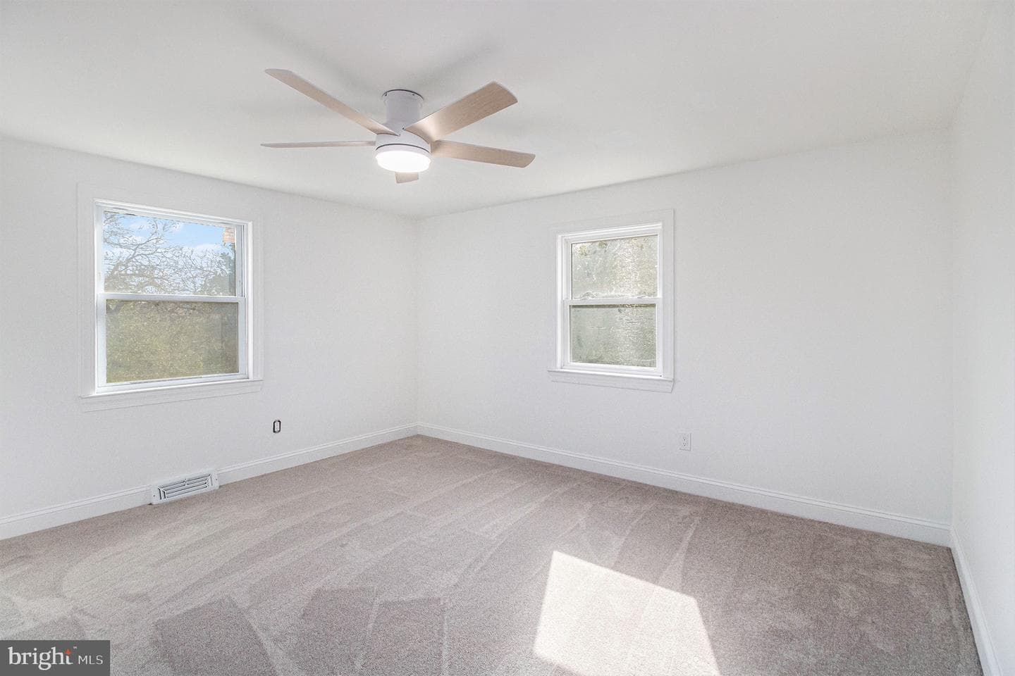 237 E Valley Forge Road photo 43