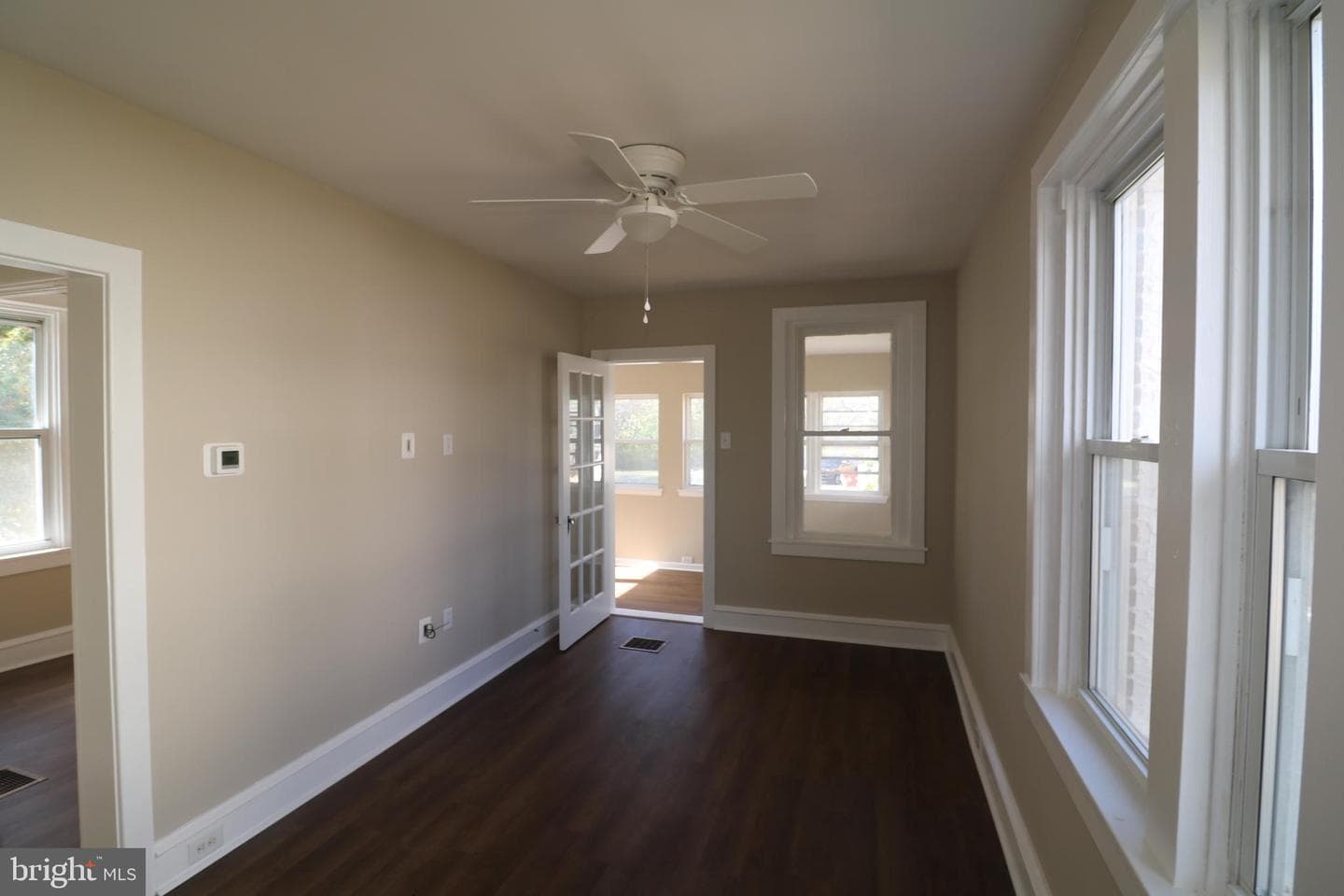 530 E Howard Street photo 11