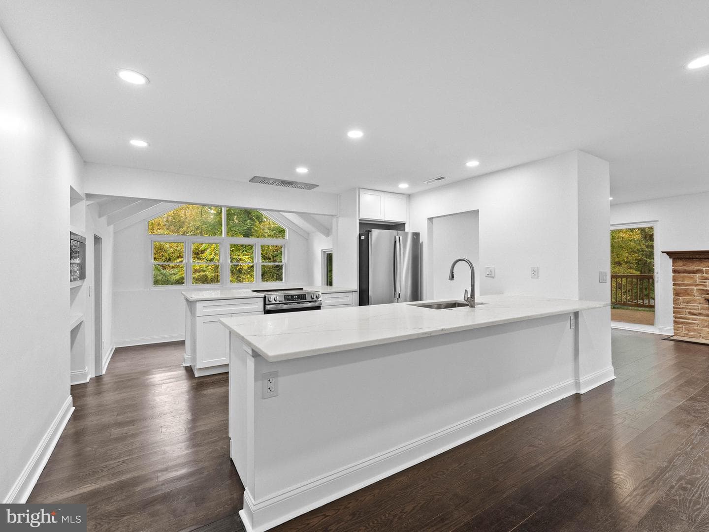 700 Crooked Lane photo 11