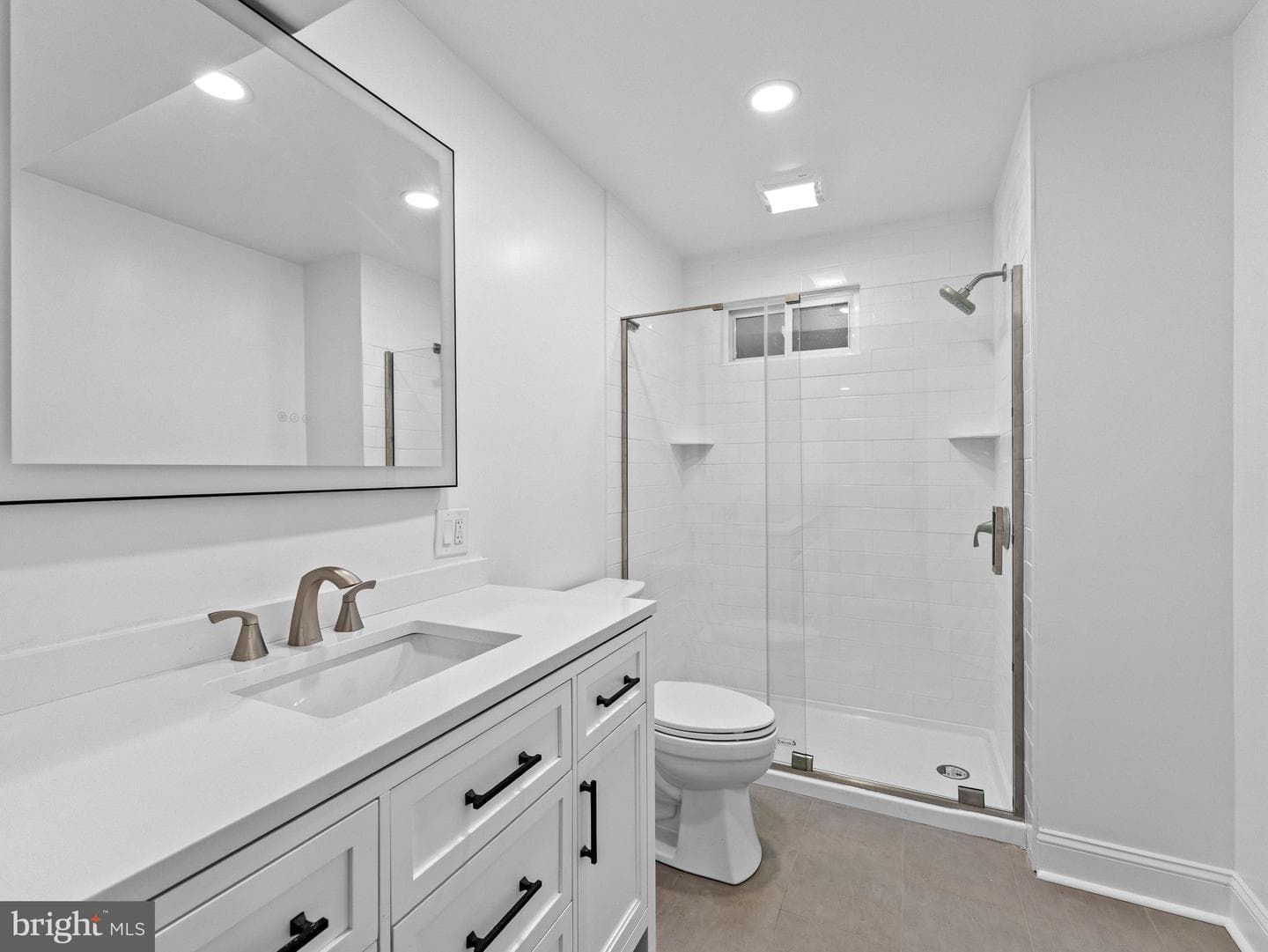 700 Crooked Lane photo 24