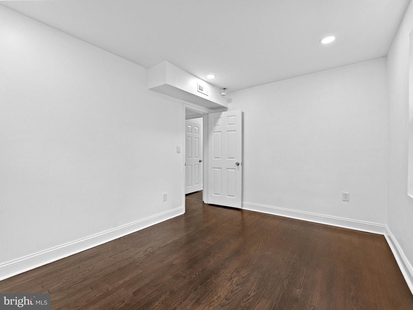 700 Crooked Lane photo 26