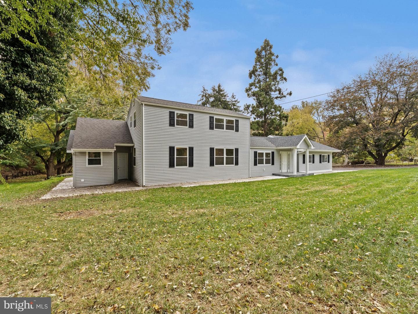 700 Crooked Lane photo 3