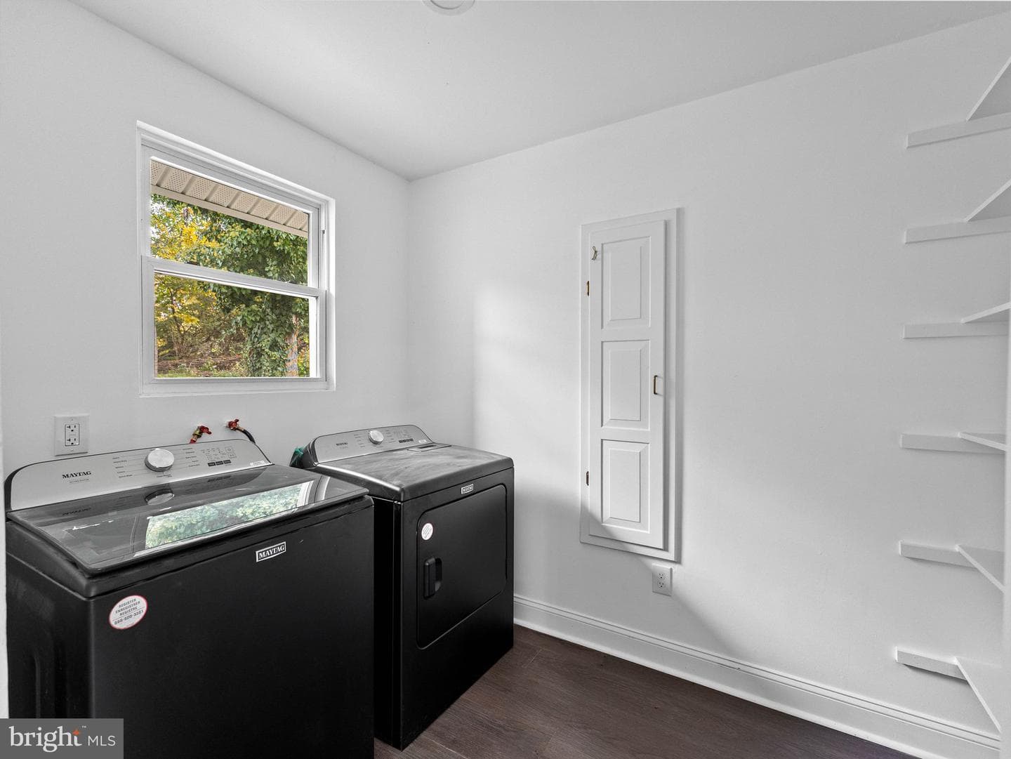 700 Crooked Lane photo 34