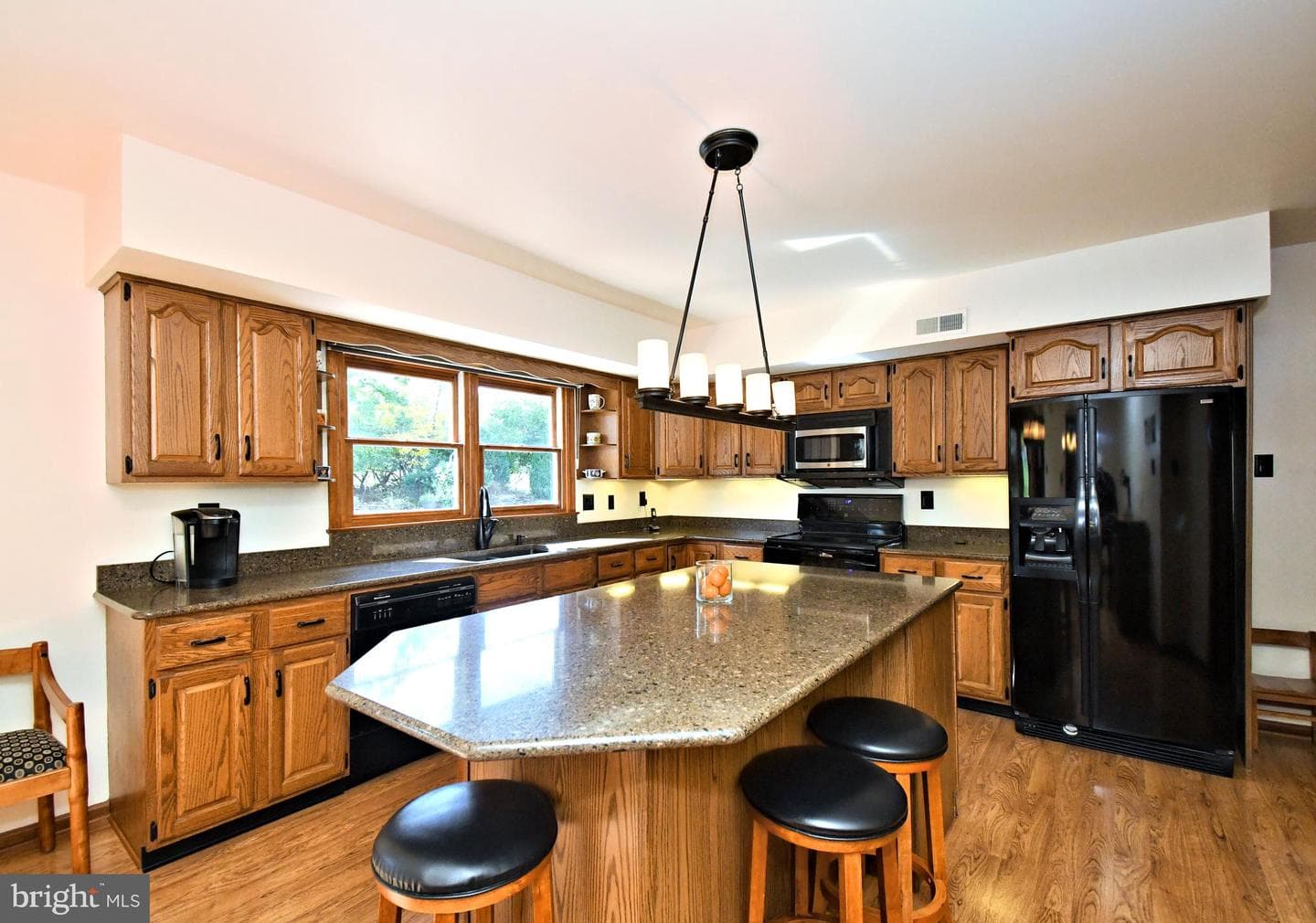 1501 Valley View Drive photo 12