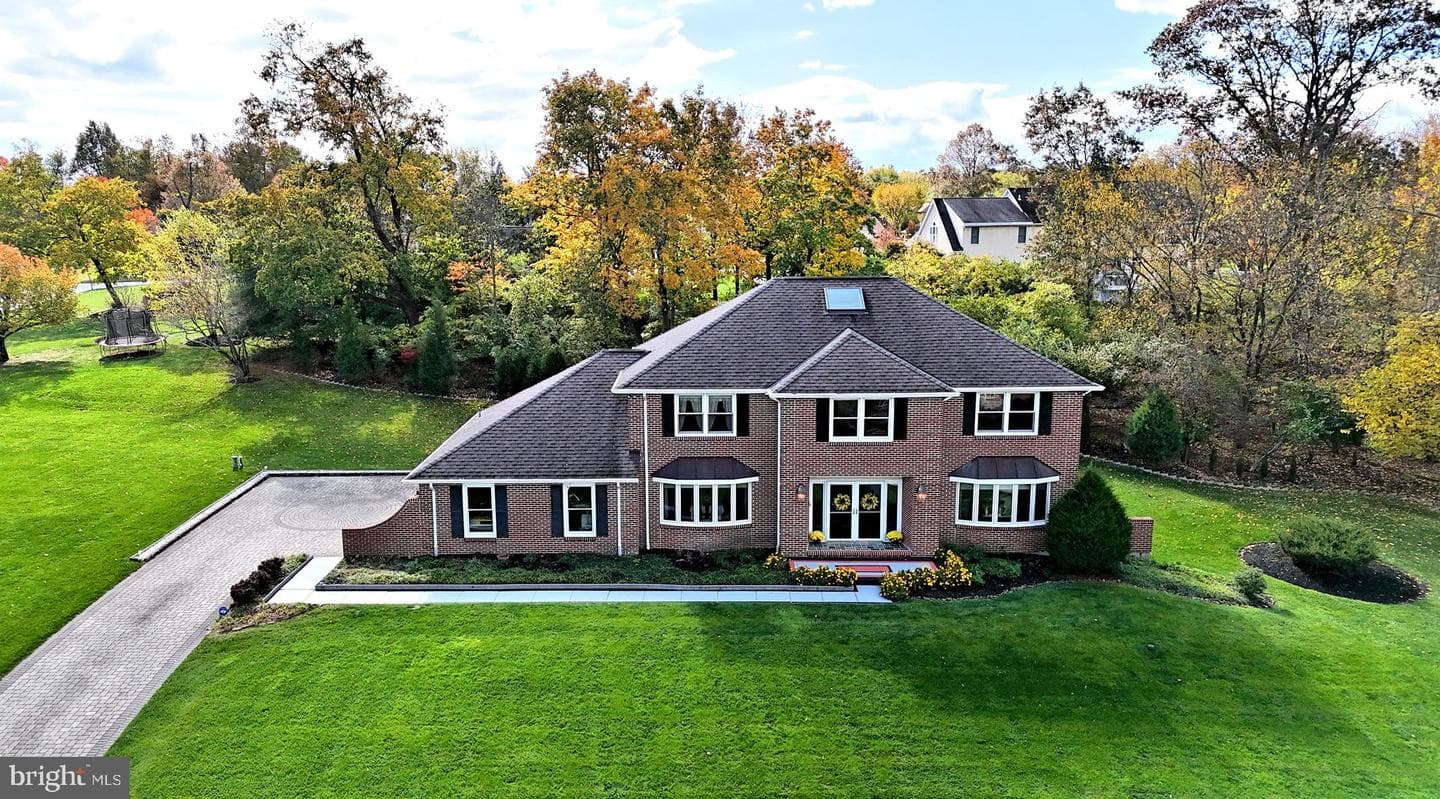 1501 Valley View Drive photo 32