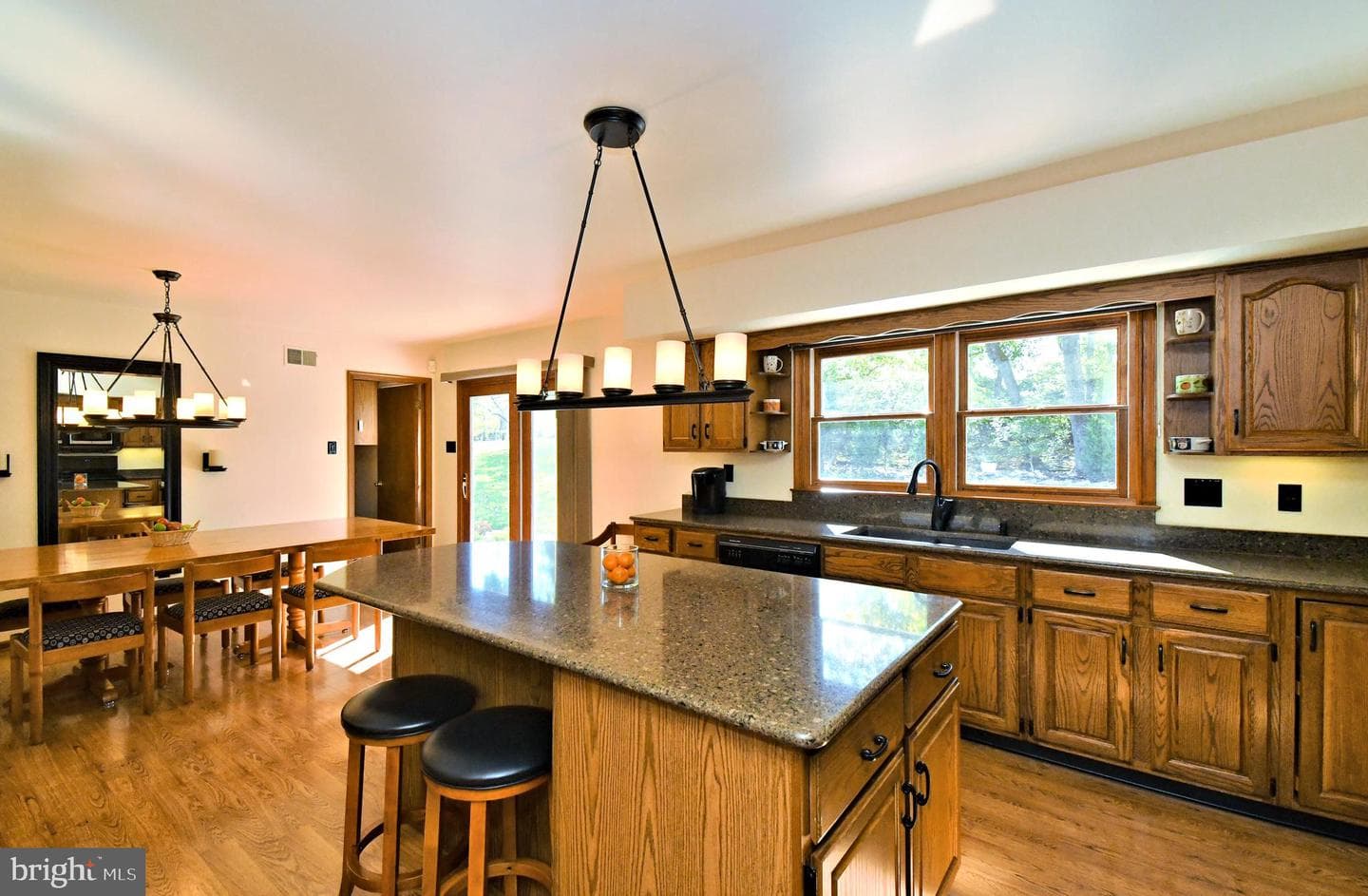 1501 Valley View Drive photo 8