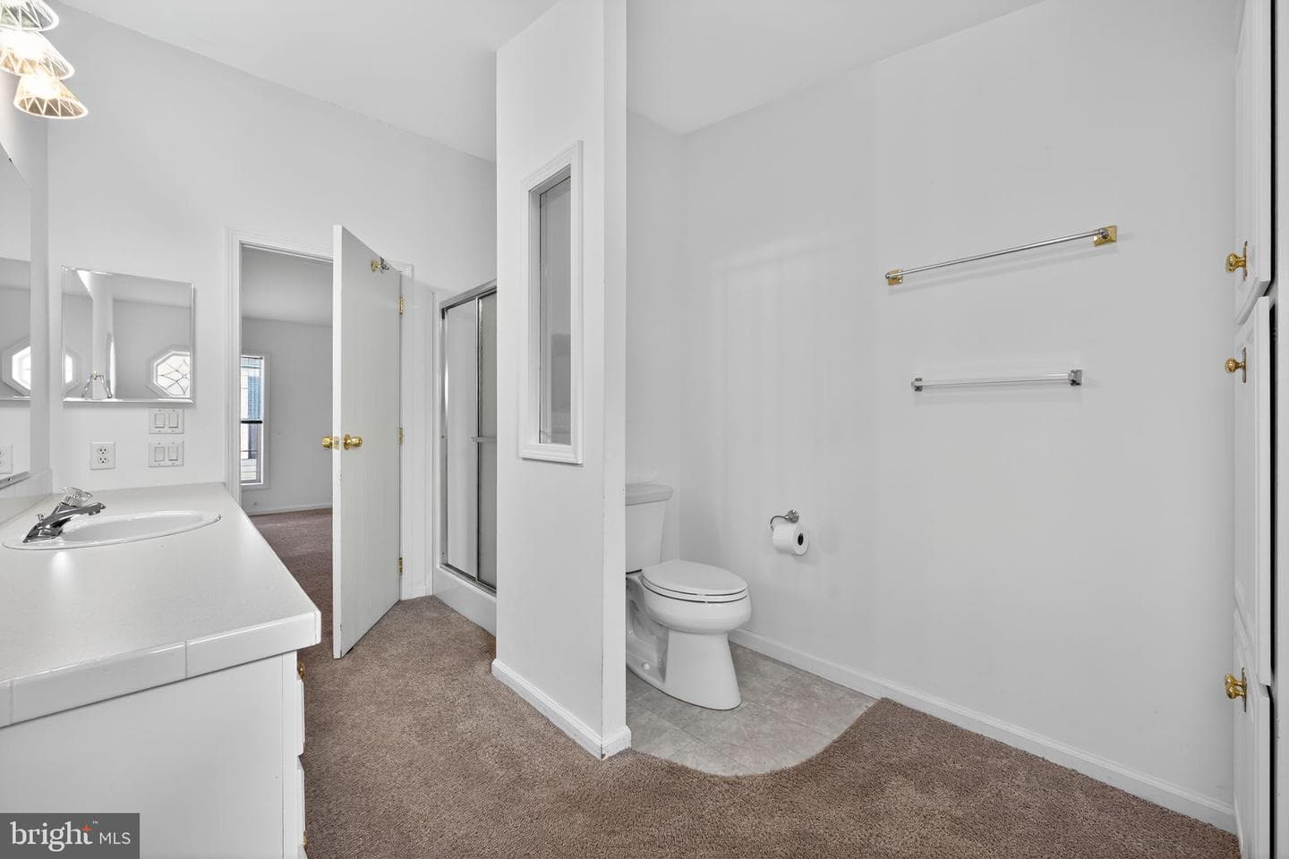 601 Village Way photo 14