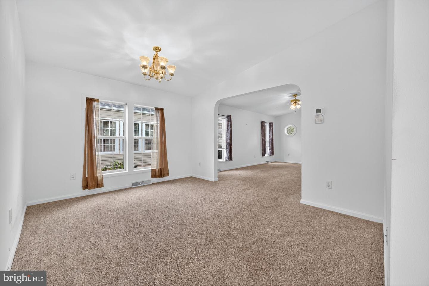 601 Village Way photo 5