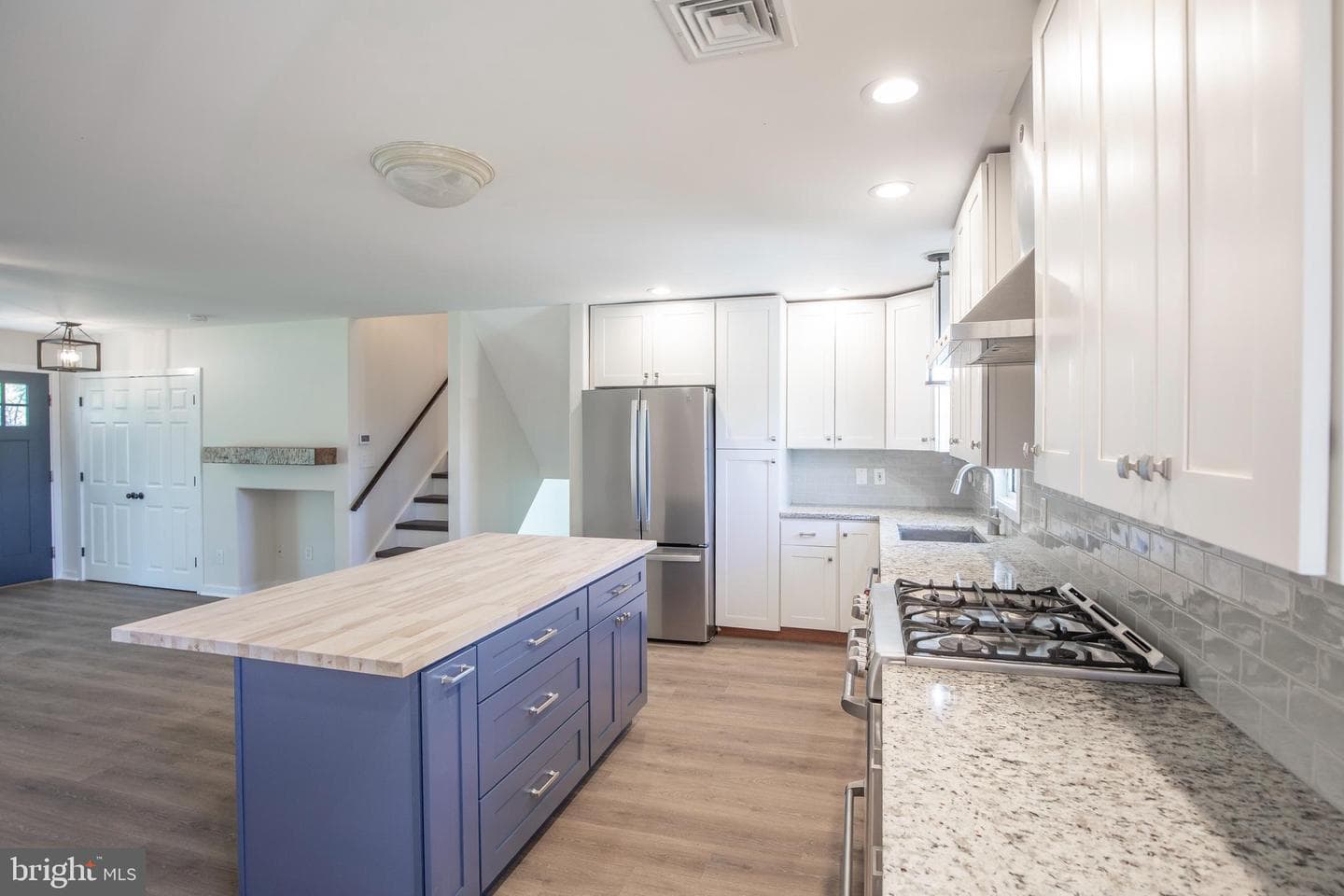 236 Park Road photo 9