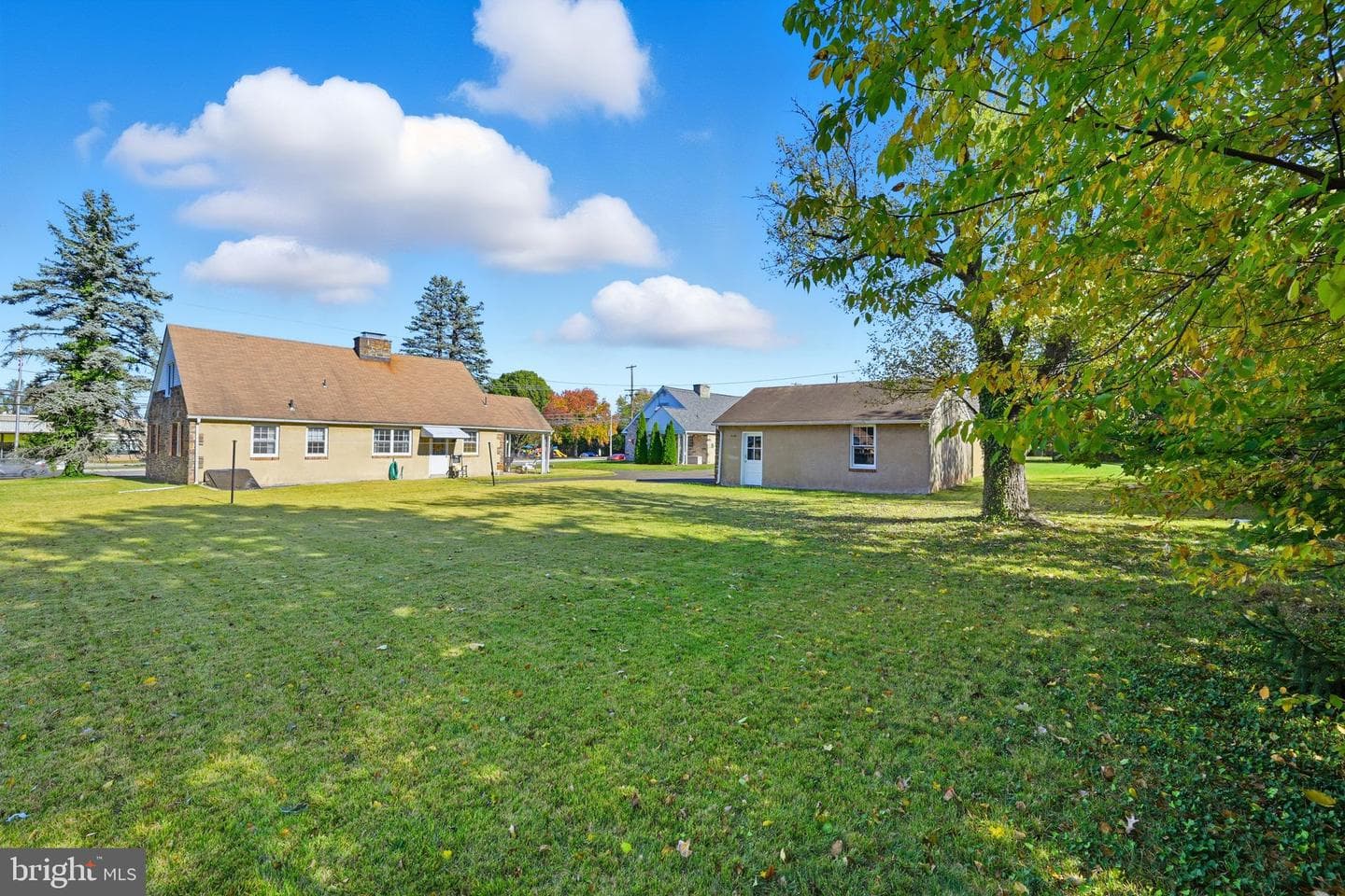 1506 Marshall photo 27