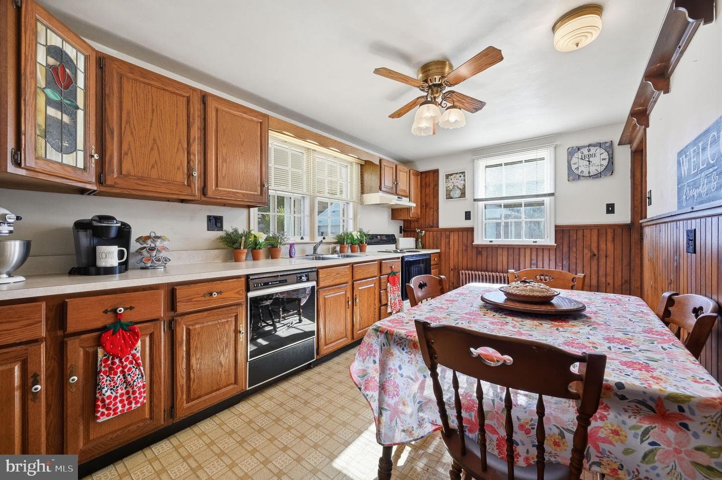 1506 Marshall photo 9
