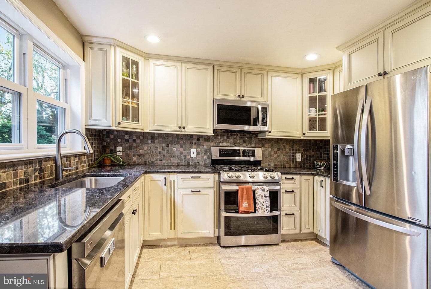 424 Weadley Road photo 15